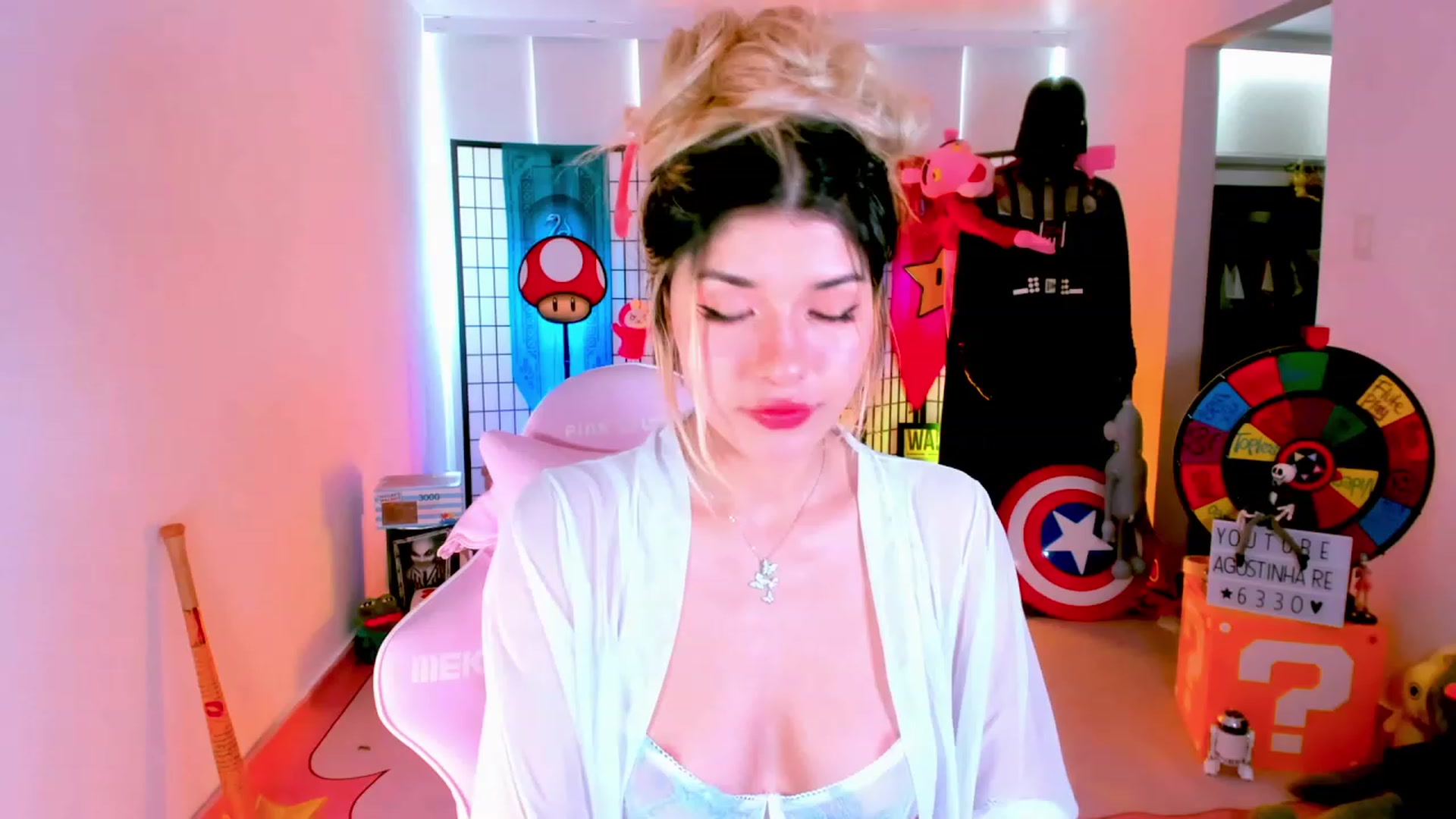 Gallery image thumbnail from Agostinha_Red's myfreecams stream on, 01/21/2023, 16:57 image 1 of 20