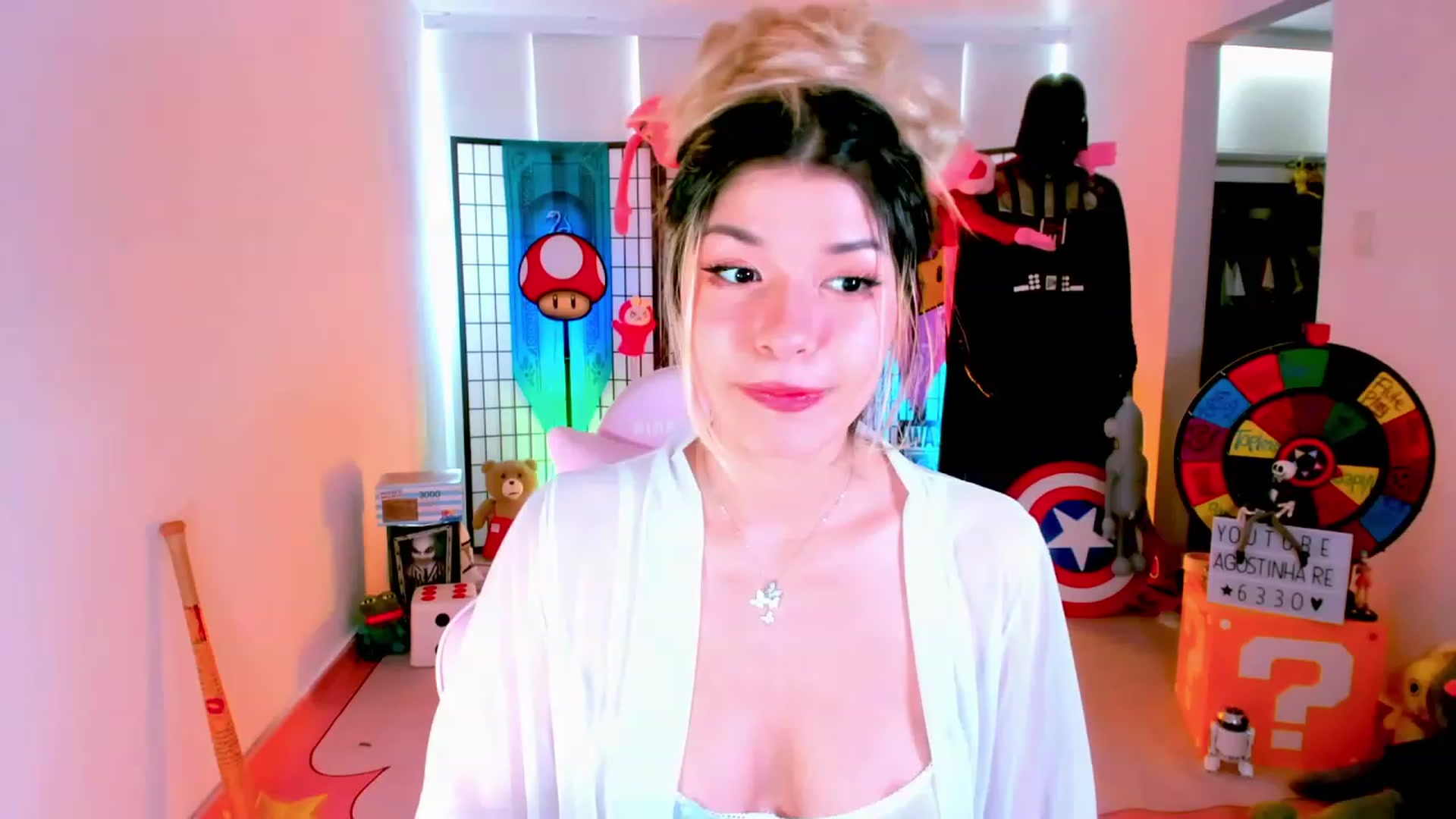 Gallery image thumbnail from Agostinha_Red's myfreecams stream on, 01/21/2023, 16:57 image 2 of 20