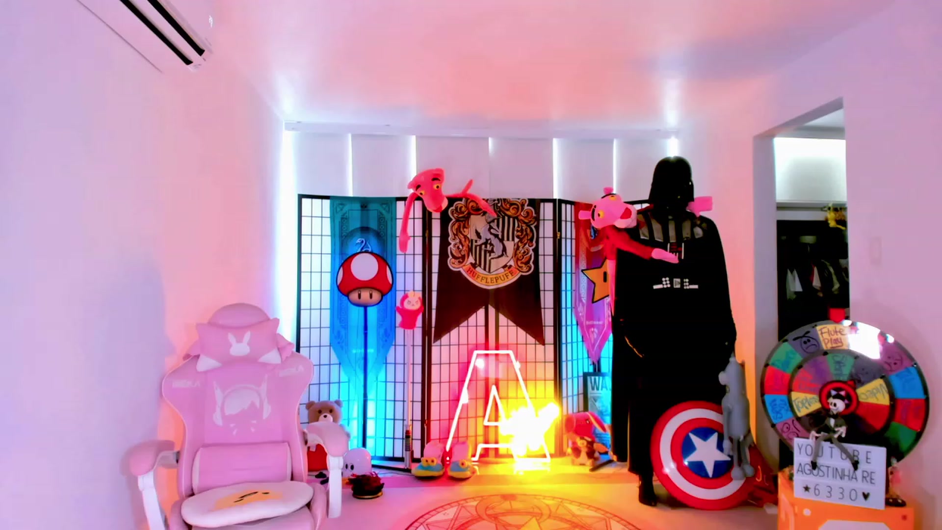 Gallery image thumbnail from Agostinha_Red's myfreecams stream on, 01/21/2023, 16:57 image 7 of 20