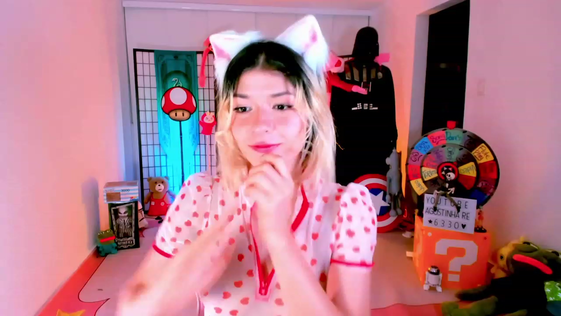 Gallery image thumbnail from Agostinha_Red's myfreecams stream on, 01/22/2023, 24:02 image 3 of 20