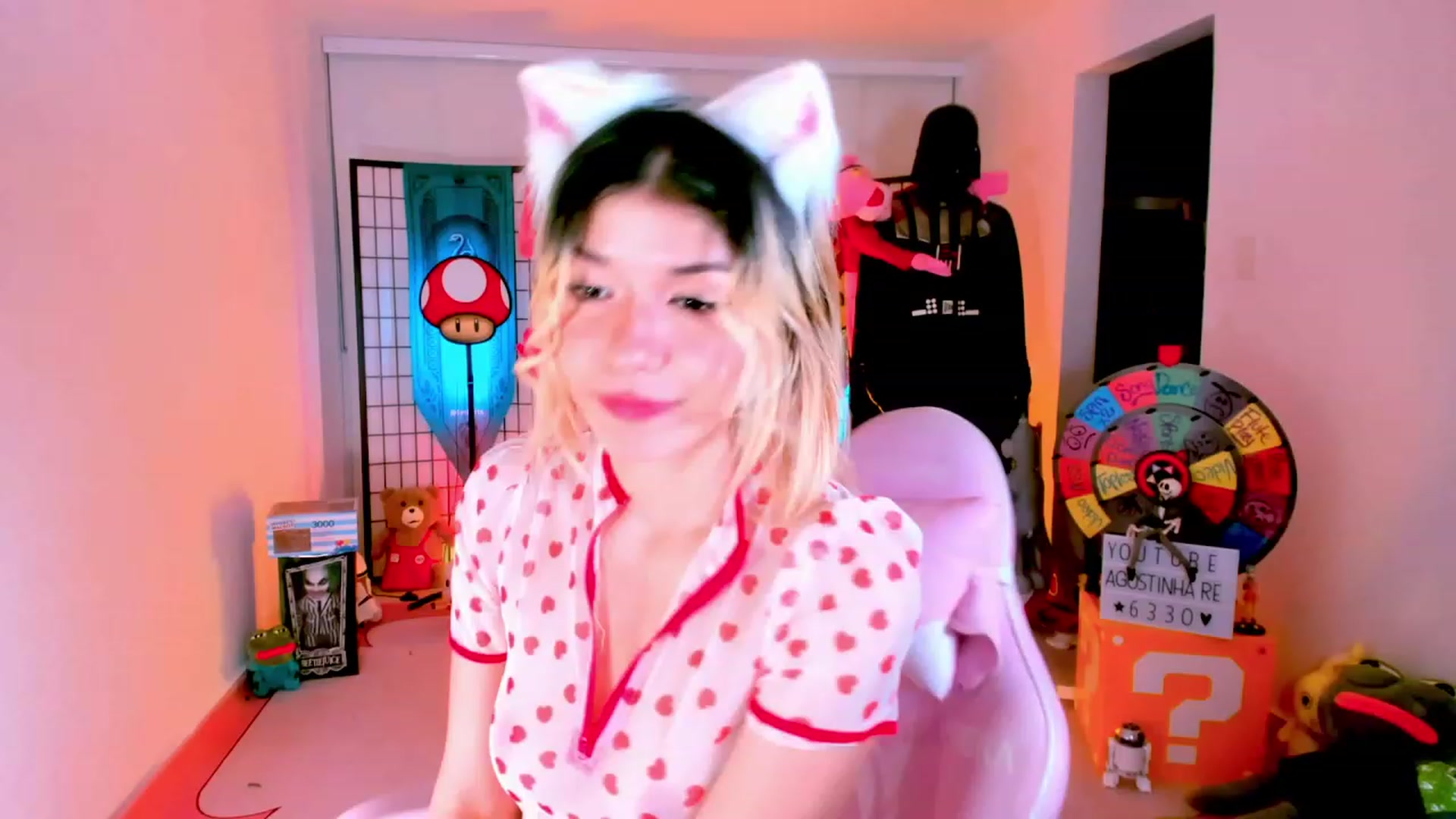 Gallery image thumbnail from Agostinha_Red's myfreecams stream on, 01/22/2023, 24:02 image 19 of 20