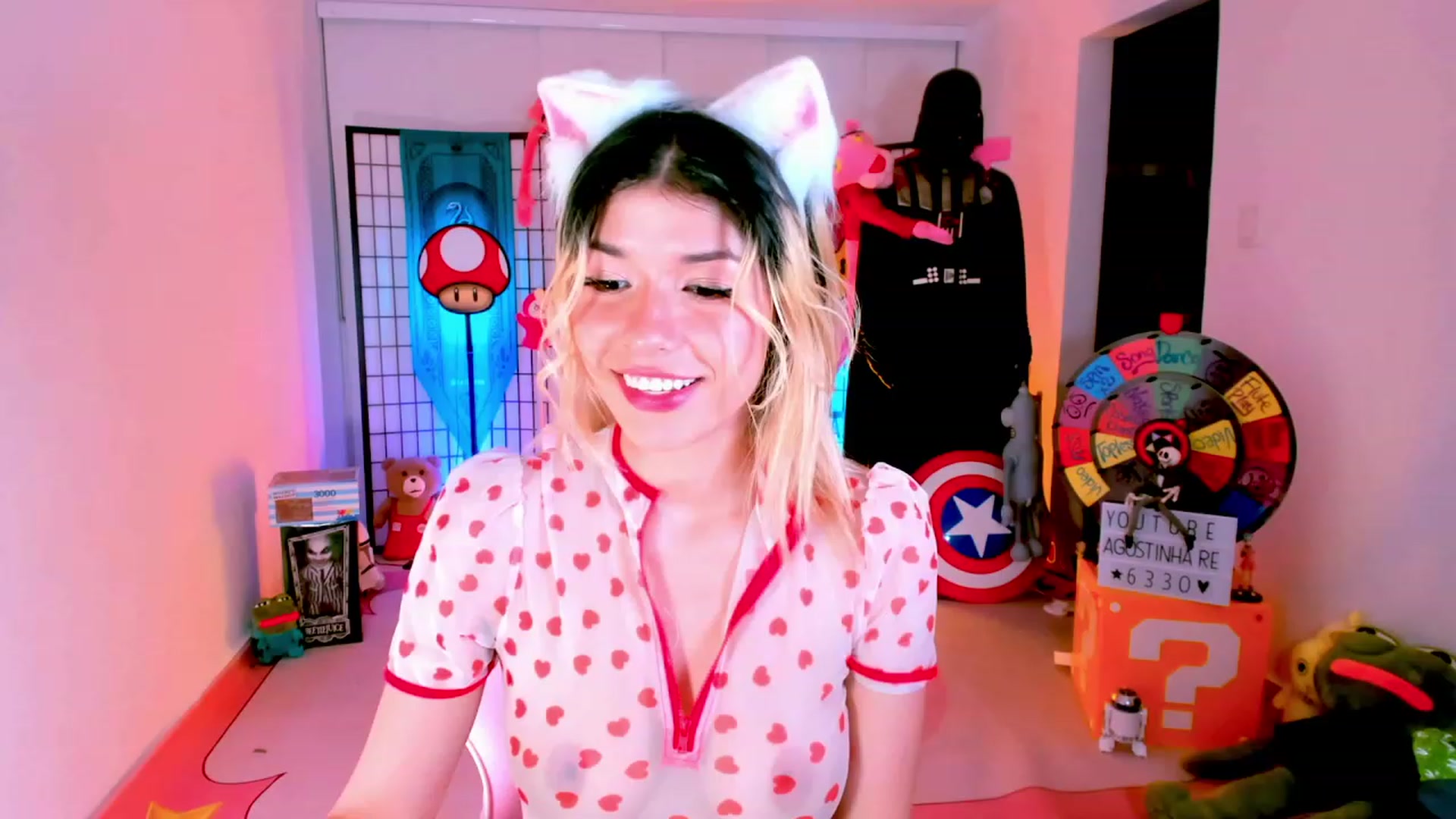 Gallery image thumbnail from Agostinha_Red's myfreecams stream on, 01/22/2023, 24:02 image 8 of 20