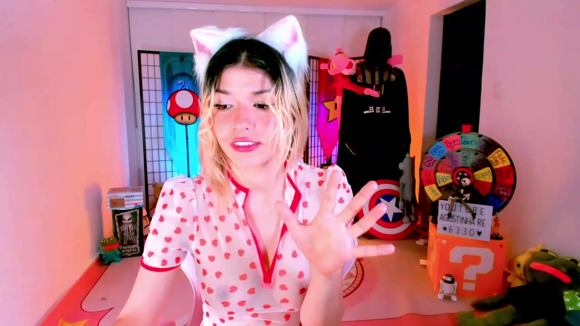 Gallery image thumbnail from Agostinha_Red's myfreecams stream on, 01/22/2023, 24:02 image 16 of 20
