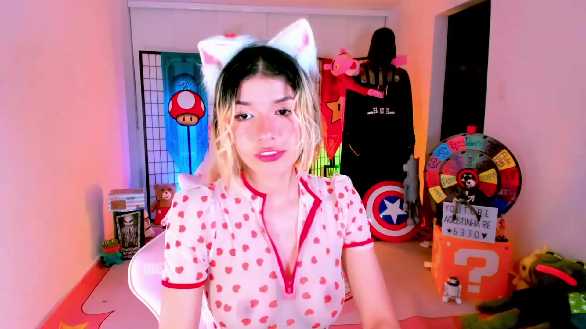 Gallery image thumbnail from Agostinha_Red's myfreecams stream on, 01/22/2023, 24:02 image 10 of 20