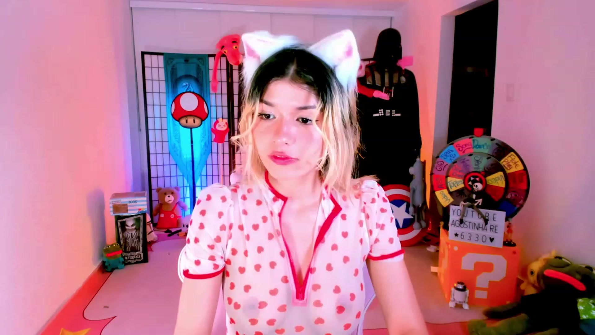 Gallery image thumbnail from Agostinha_Red's myfreecams stream on, 01/22/2023, 24:02 image 7 of 20
