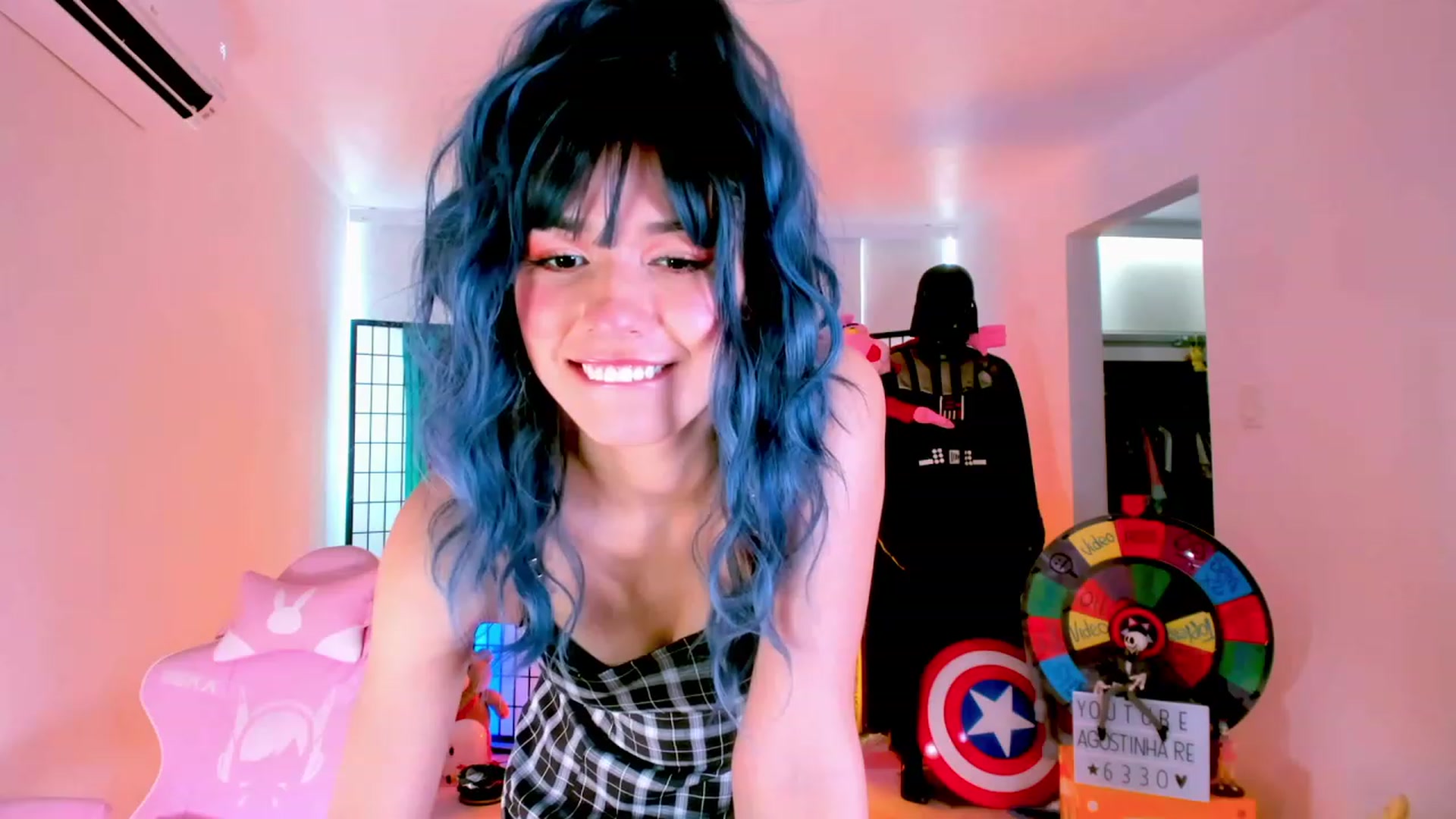Gallery image thumbnail from Agostinha_Red's myfreecams stream on, 01/26/2023, 15:05 image 16 of 20