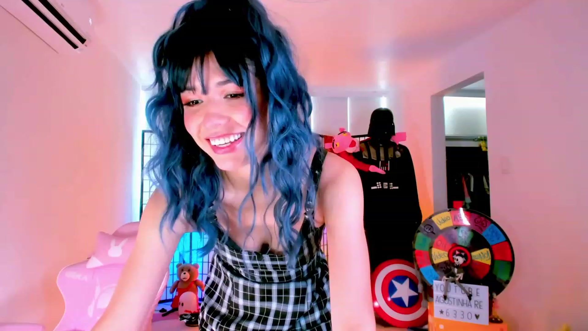 Gallery image thumbnail from Agostinha_Red's myfreecams stream on, 01/26/2023, 15:05 image 14 of 20