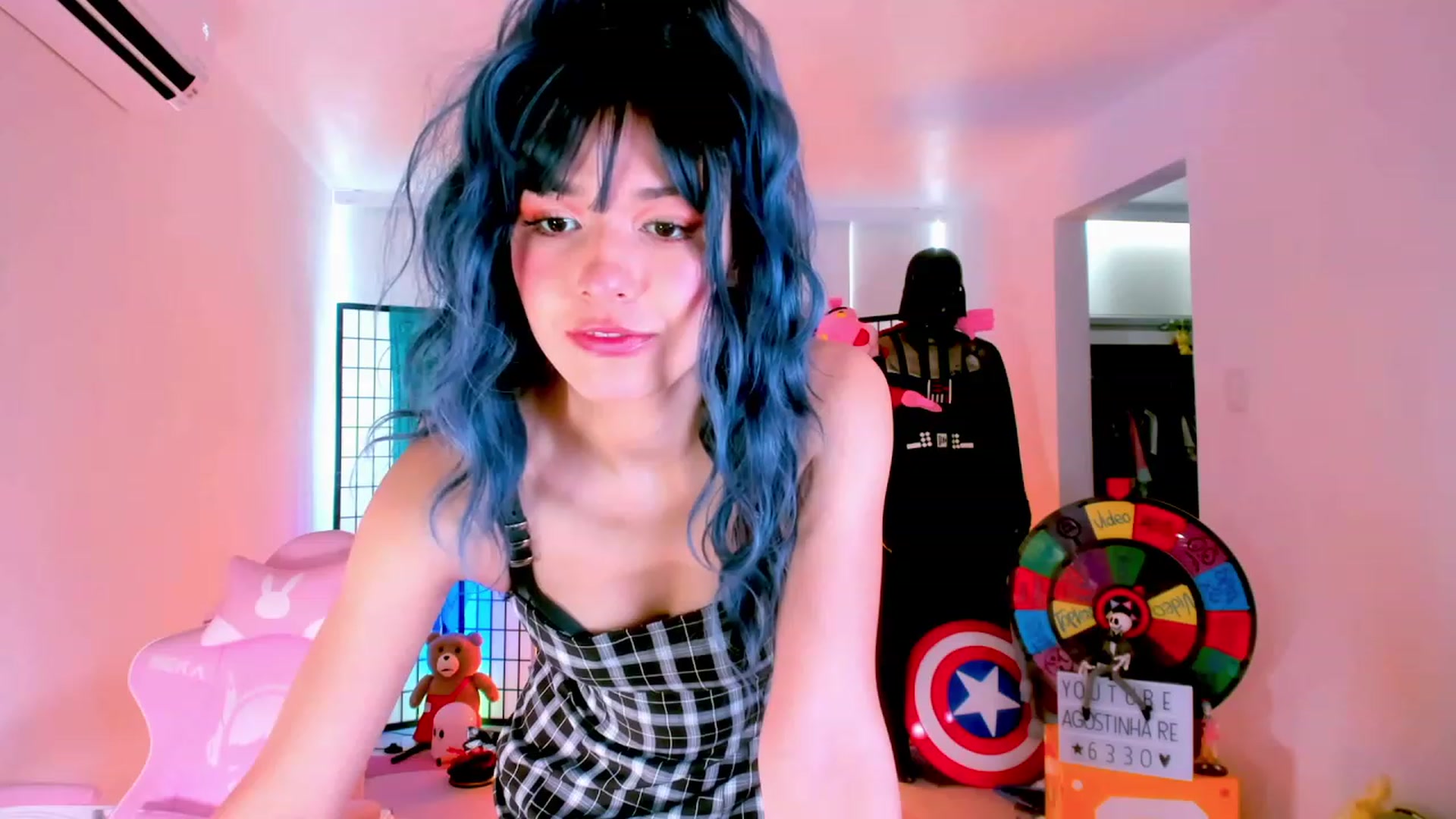 Gallery image thumbnail from Agostinha_Red's myfreecams stream on, 01/26/2023, 15:05 image 10 of 20