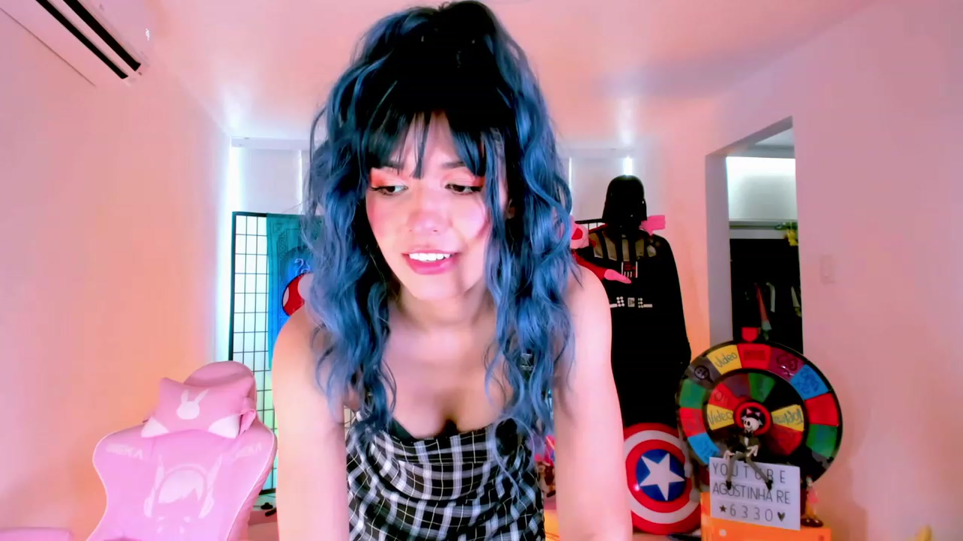 Gallery image thumbnail from Agostinha_Red's myfreecams stream on, 01/26/2023, 15:05 image 15 of 20
