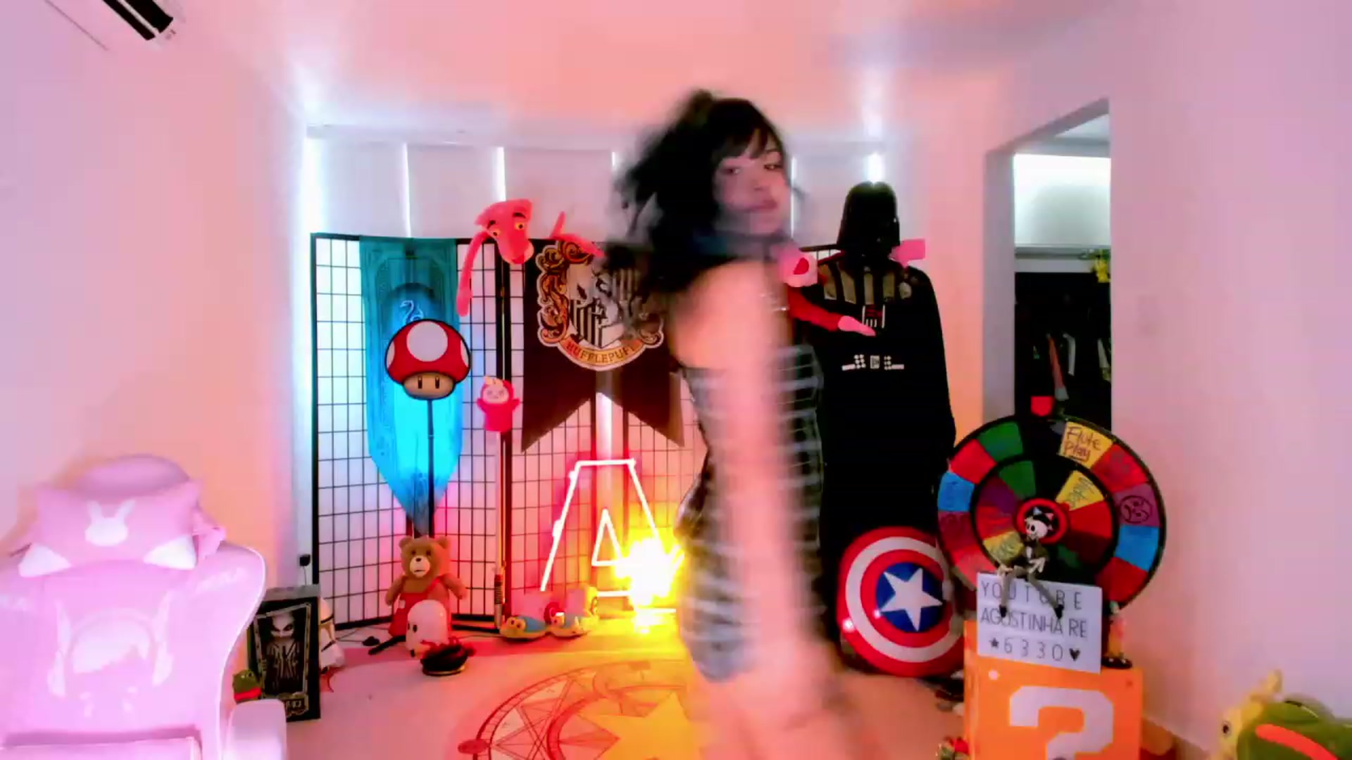 Gallery image thumbnail from Agostinha_Red's myfreecams stream on, 01/26/2023, 17:26 image 3 of 20