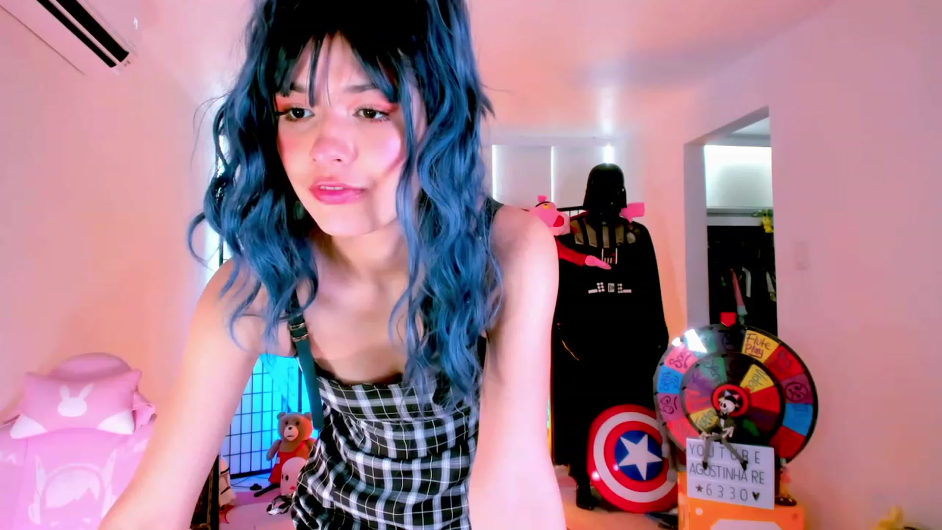 Gallery image thumbnail from Agostinha_Red's myfreecams stream on, 01/26/2023, 17:26 image 4 of 20