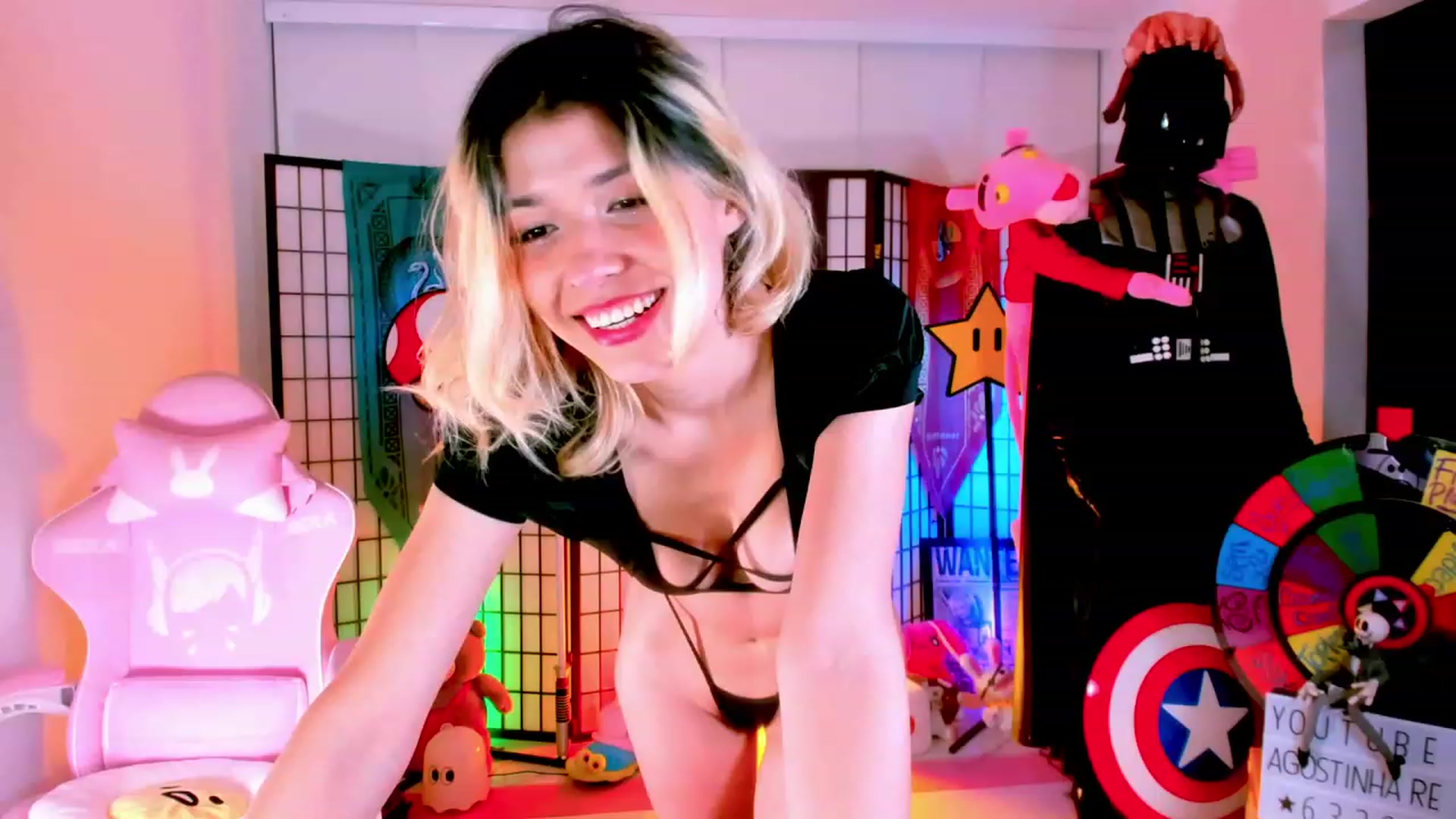 Gallery image thumbnail from Agostinha_Red's myfreecams stream on, 01/26/2023, 23:59 image 10 of 20