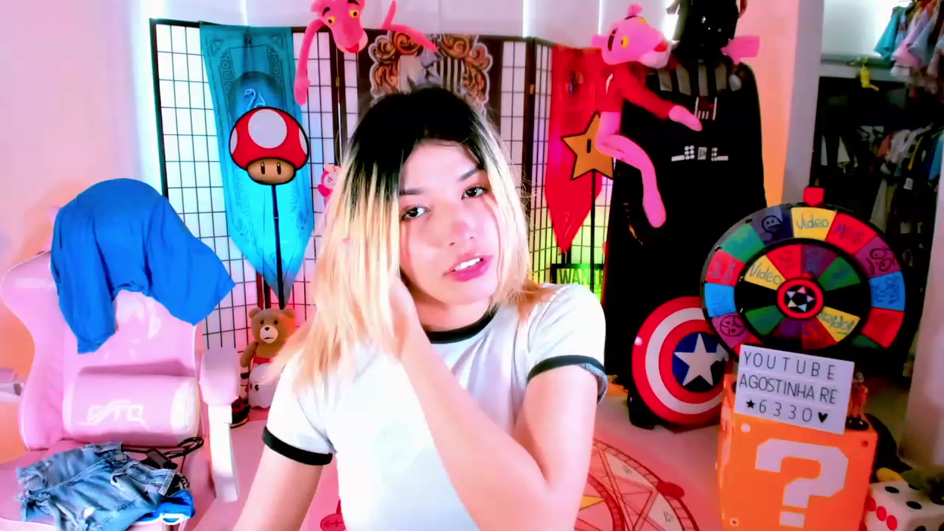 Gallery image thumbnail from Agostinha_Red's myfreecams stream on, 01/31/2023, 15:16 image 15 of 20