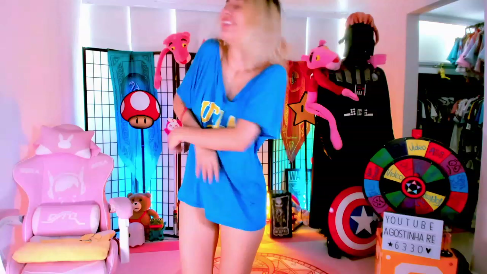 Gallery image thumbnail from Agostinha_Red's myfreecams stream on, 01/31/2023, 16:59 image 12 of 20