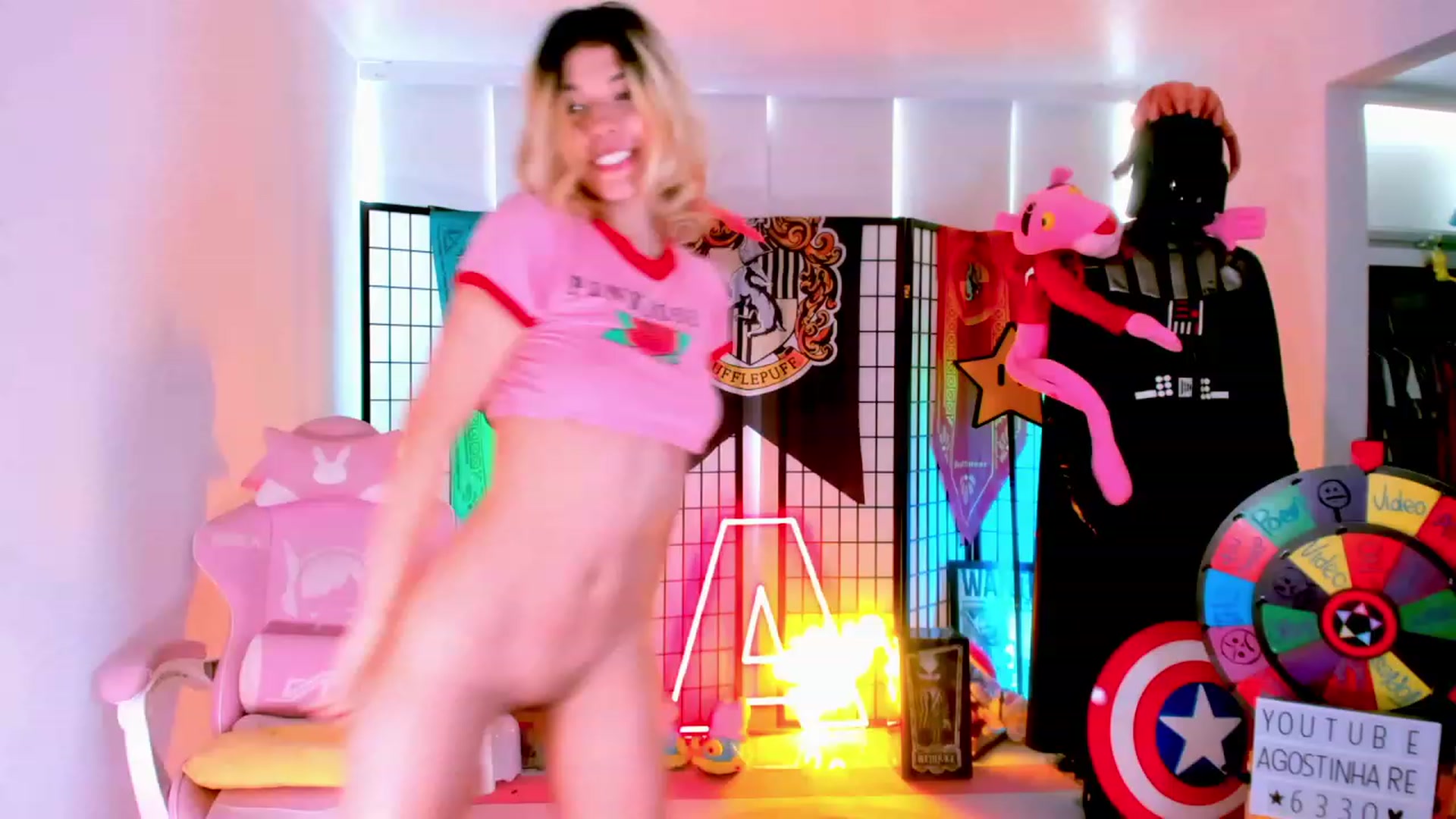 Gallery image thumbnail from Agostinha_Red's myfreecams stream on, 02/01/2023, 16:29 image 13 of 20