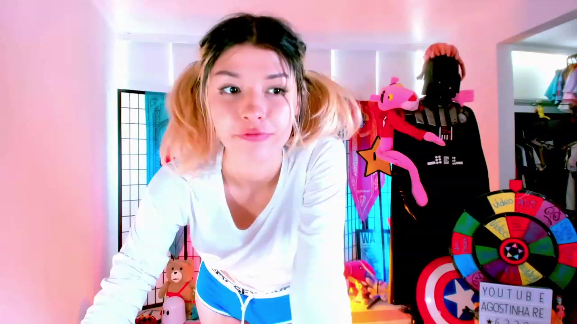 Gallery image thumbnail from Agostinha_Red's myfreecams stream on, 02/02/2023, 16:51 image 16 of 20