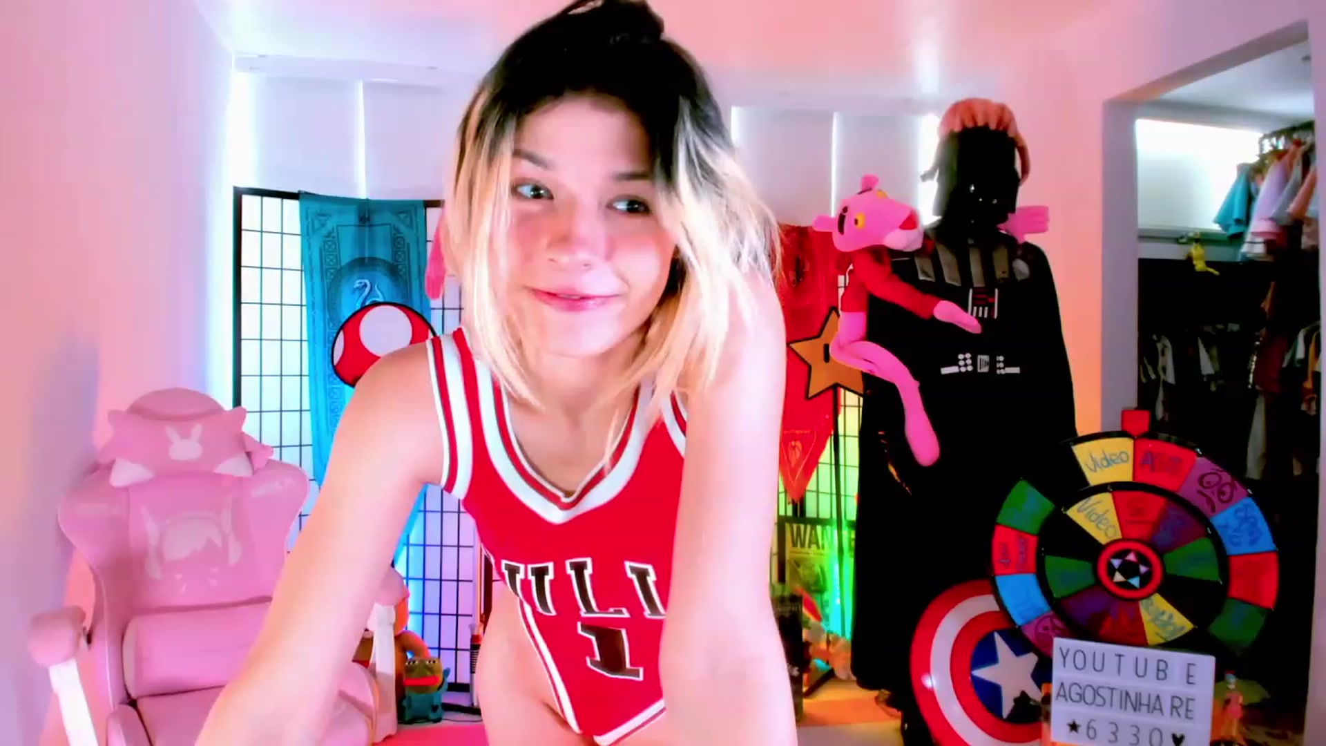 Gallery image thumbnail from Agostinha_Red's myfreecams stream on, 02/06/2023, 17:28 image 10 of 20