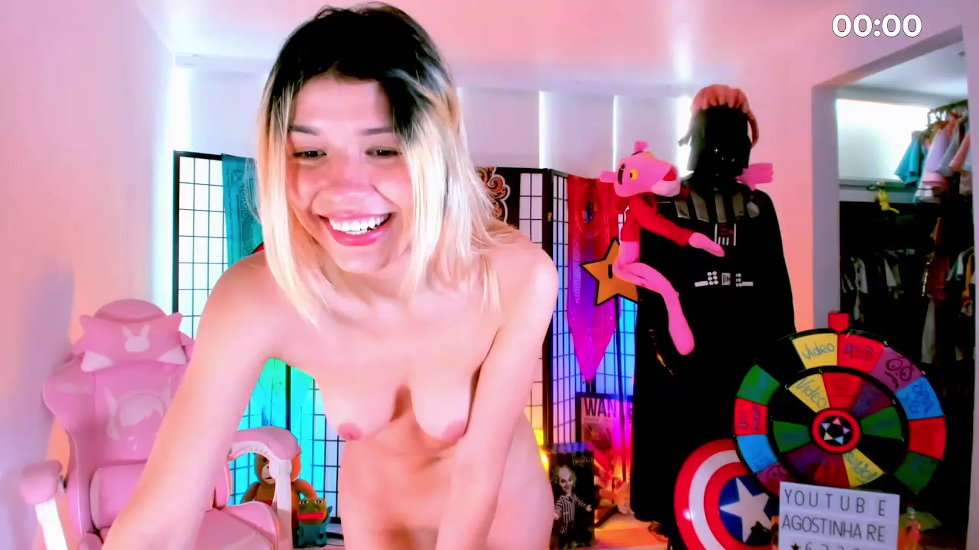 Gallery image thumbnail from Agostinha_Red's myfreecams stream on, 02/06/2023, 17:28 image 13 of 20