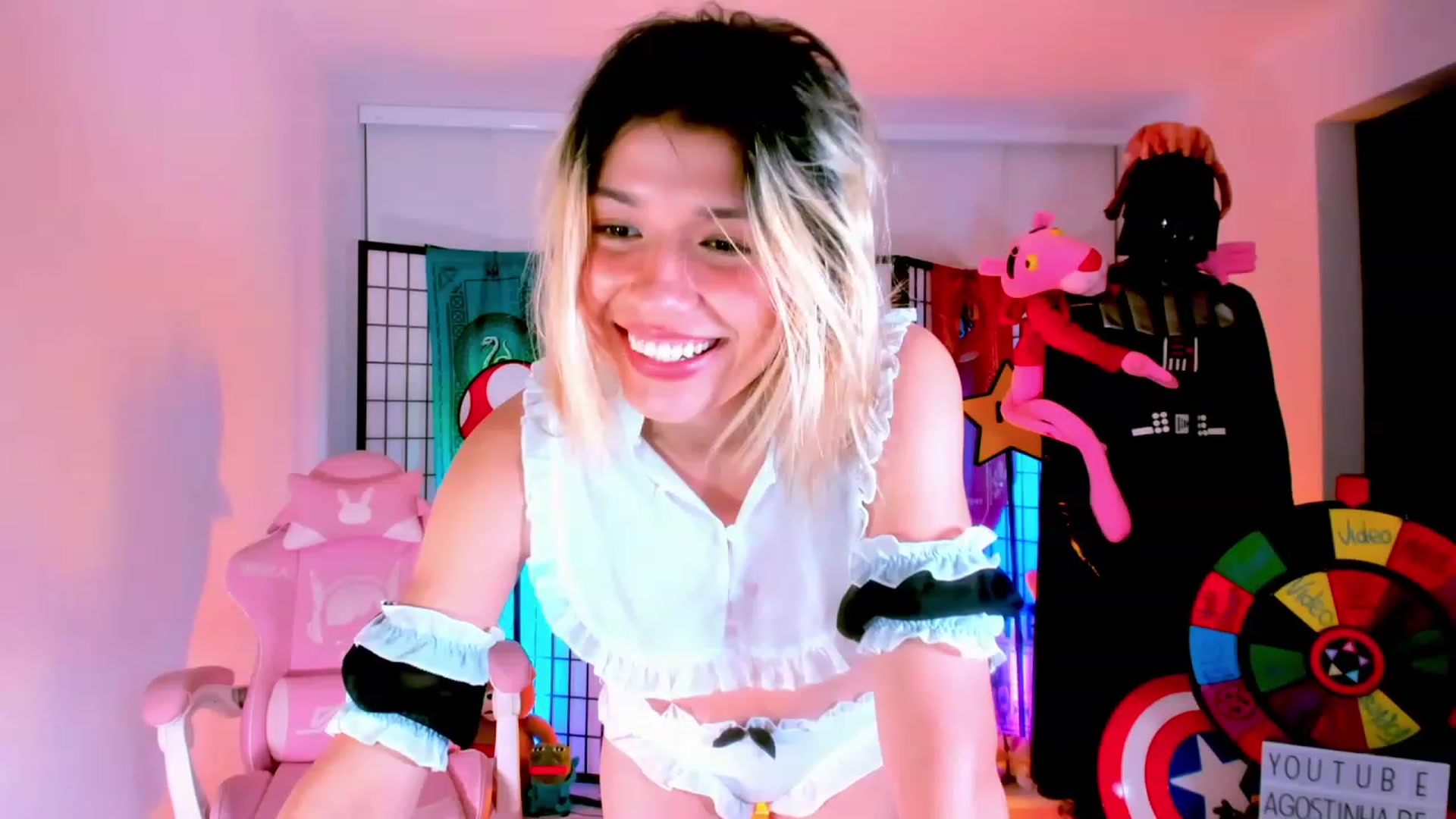 Gallery image thumbnail from Agostinha_Red's myfreecams stream on, 02/07/2023, 01:24 image 12 of 20
