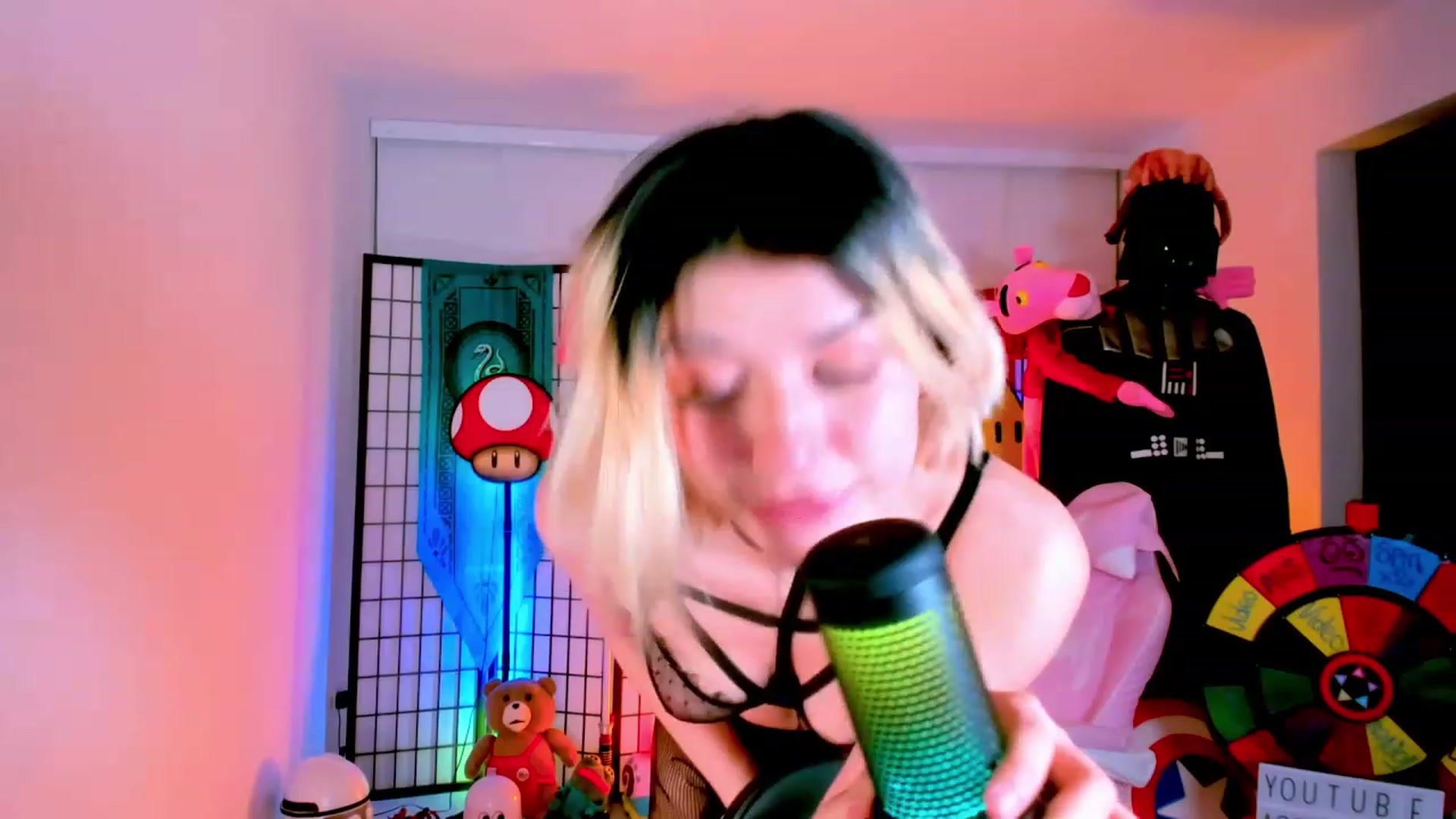 Gallery image thumbnail from Agostinha_Red's myfreecams stream on, 02/14/2023, 24:31 image 20 of 20