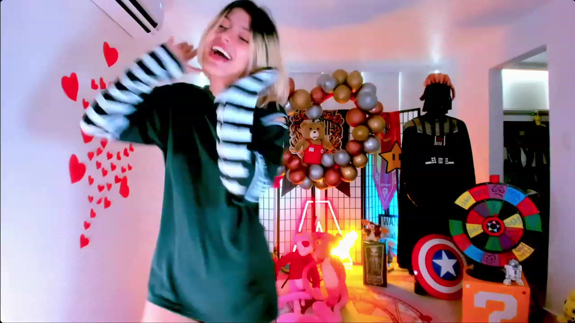 Gallery image thumbnail from Agostinha_Red's myfreecams stream on, 02/17/2023, 16:59 image 6 of 20
