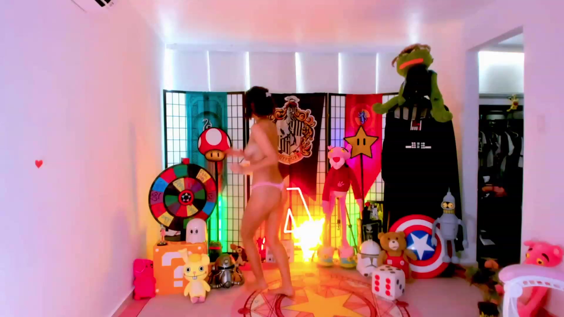 Gallery image thumbnail from Agostinha_Red's myfreecams stream on, 03/04/2023, 17:05 image 17 of 20