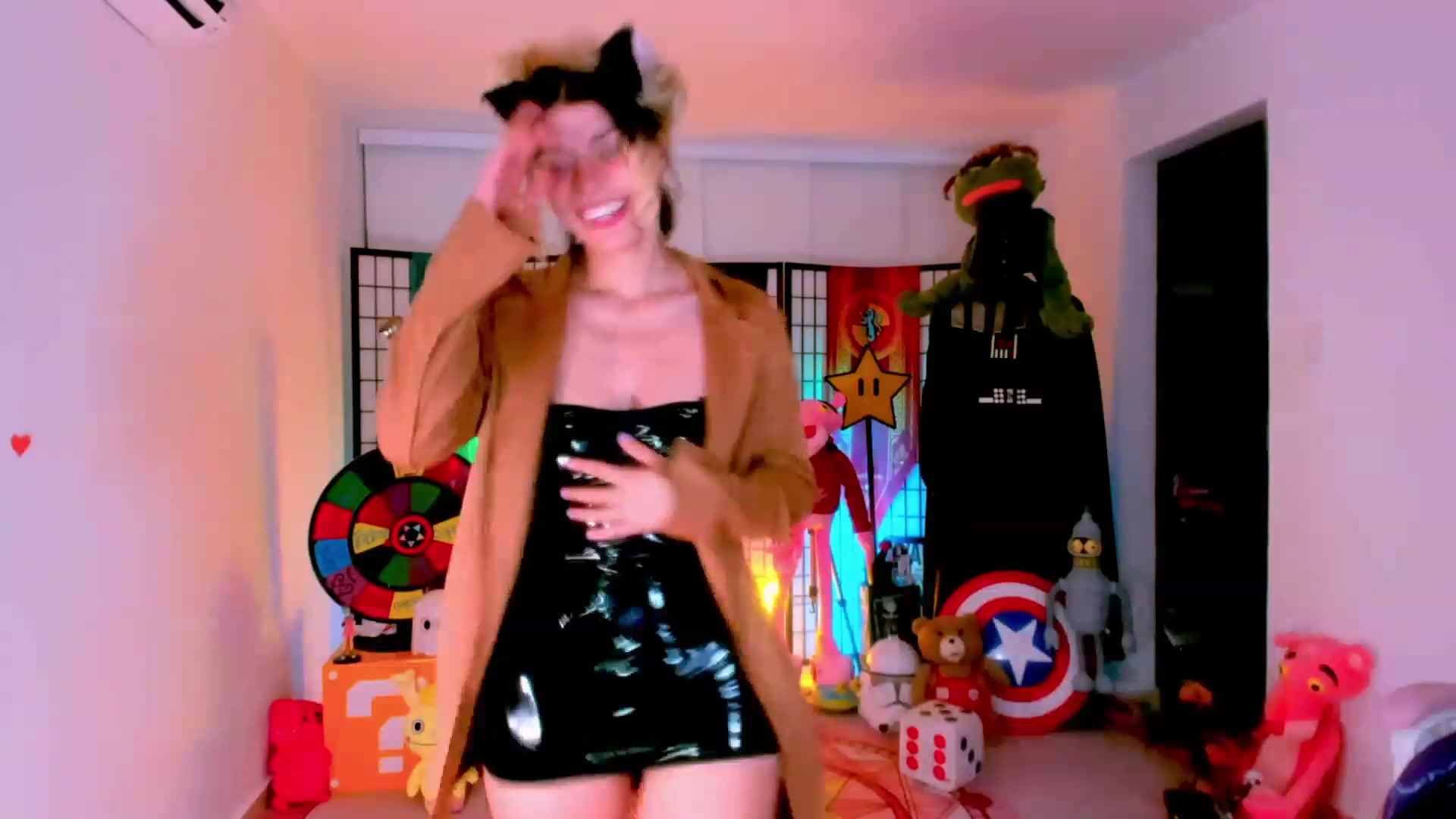 Gallery image thumbnail from Agostinha_Red's myfreecams stream on, 03/06/2023, 01:35 image 15 of 20