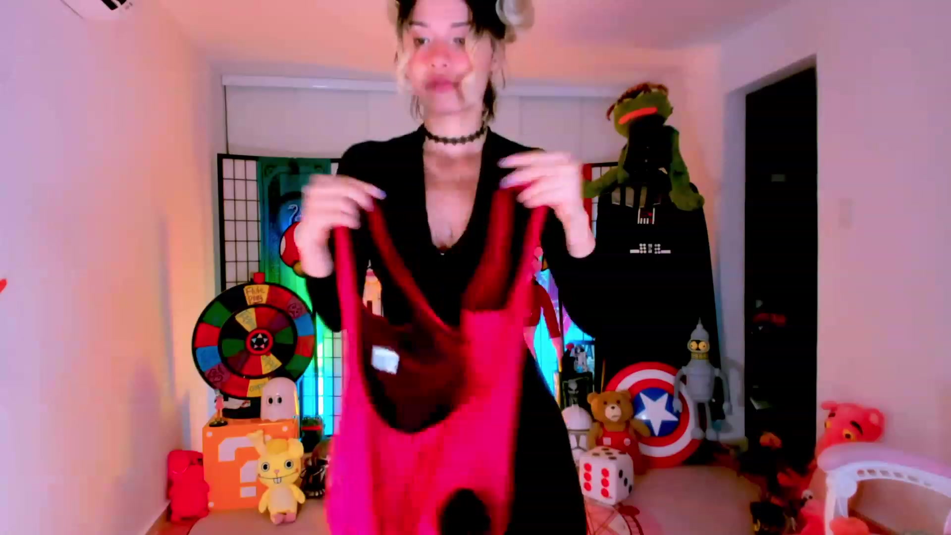 Gallery image thumbnail from Agostinha_Red's myfreecams stream on, 03/06/2023, 01:35 image 8 of 20