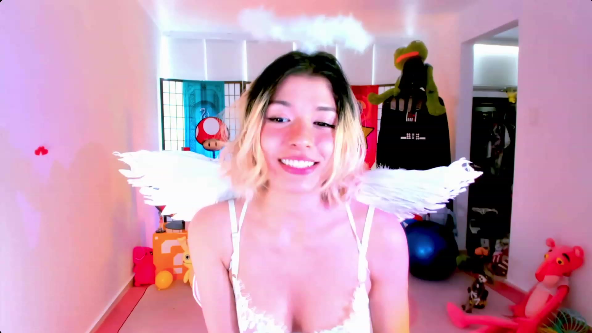 Gallery image thumbnail from Agostinha_Red's myfreecams stream on, 03/12/2023, 16:56 image 1 of 20