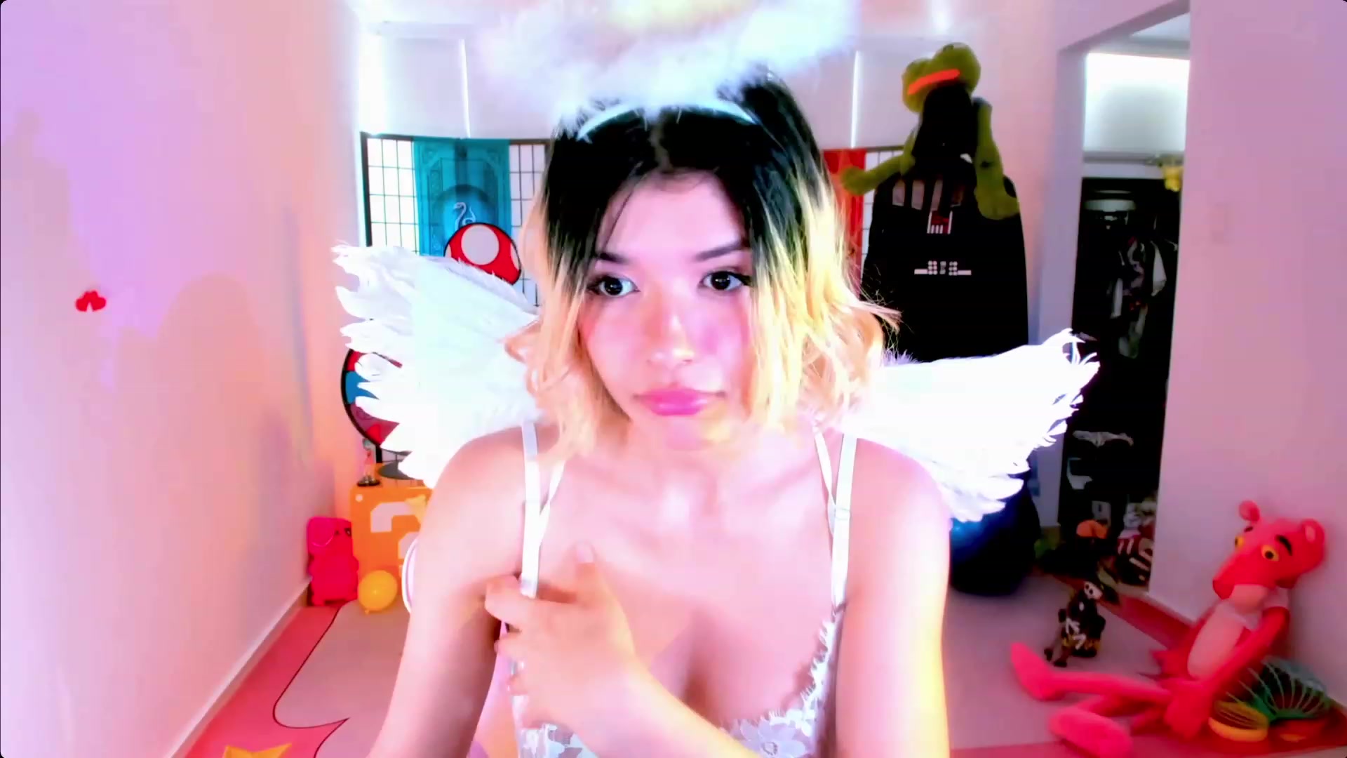 Gallery image thumbnail from Agostinha_Red's myfreecams stream on, 03/12/2023, 16:56 image 13 of 20