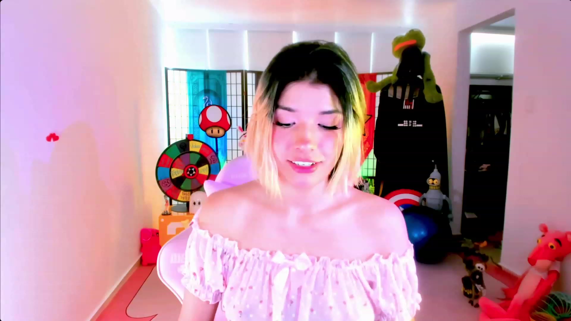 Gallery image thumbnail from Agostinha_Red's myfreecams stream on, 03/19/2023, 17:15 image 1 of 20