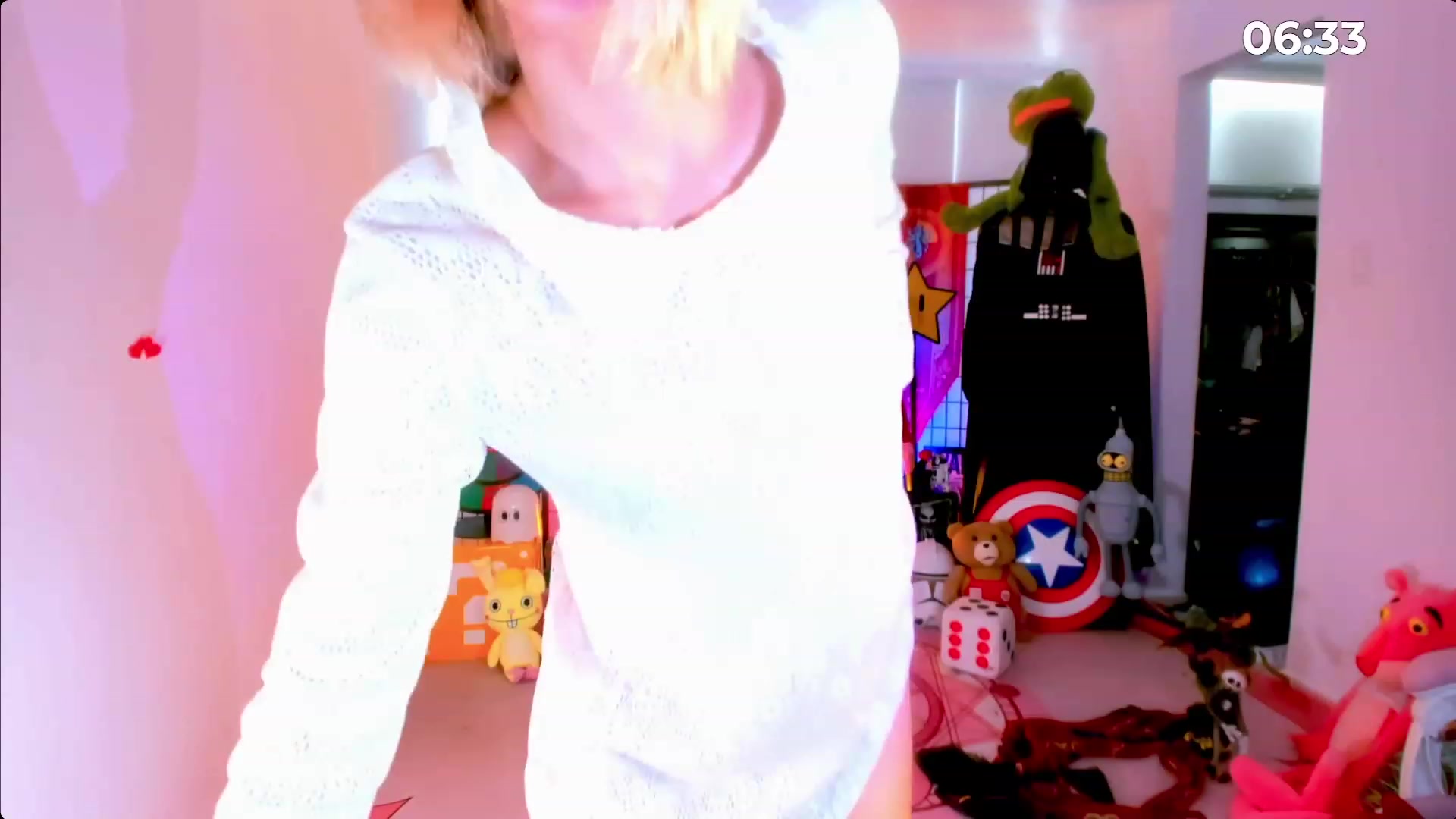 Gallery image thumbnail from Agostinha_Red's myfreecams stream on, 03/19/2023, 17:15 image 14 of 20