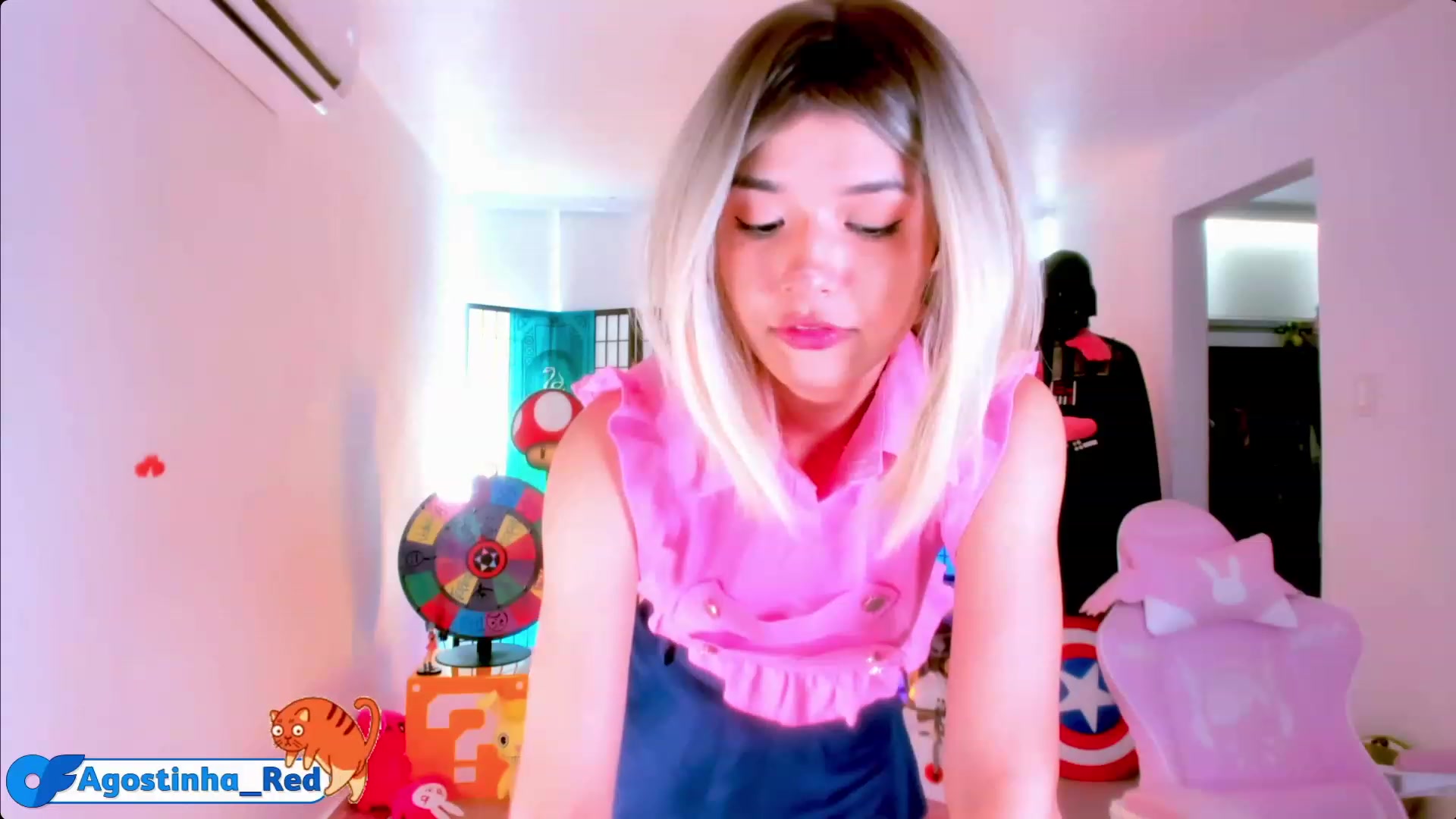 Gallery image thumbnail from Agostinha_Red's myfreecams stream on, 04/09/2023, 15:42 image 4 of 20