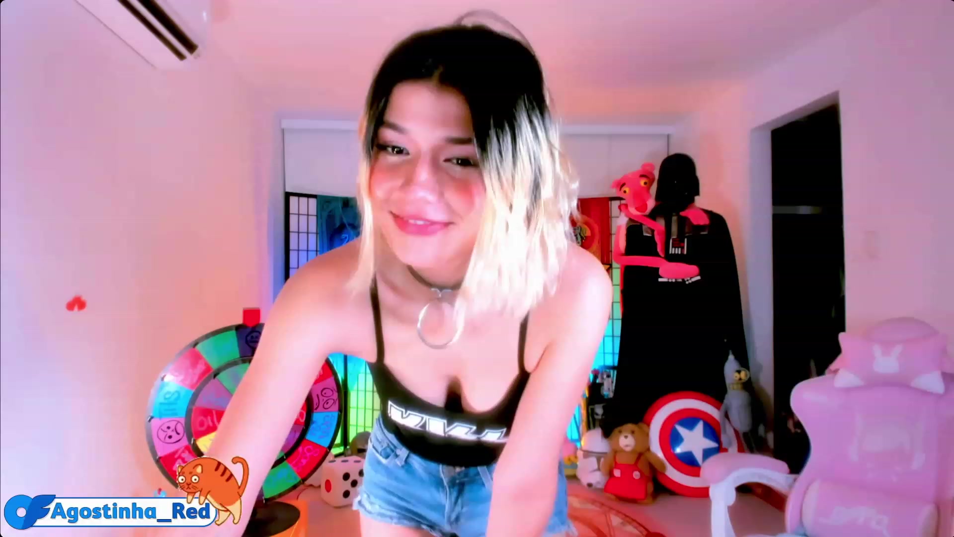 Gallery image thumbnail from Agostinha_Red's myfreecams stream on, 04/19/2023, 24:01 image 10 of 20