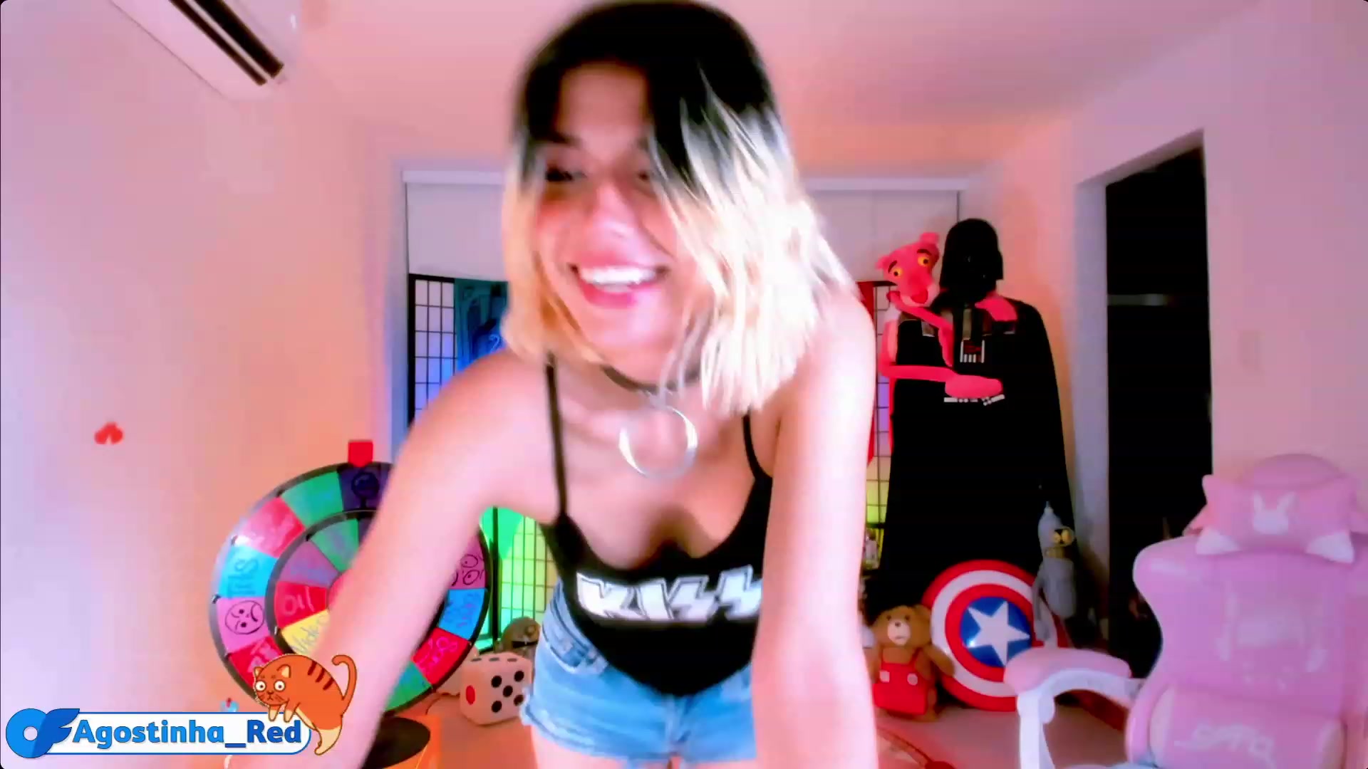 Gallery image thumbnail from Agostinha_Red's myfreecams stream on, 04/19/2023, 24:01 image 16 of 20