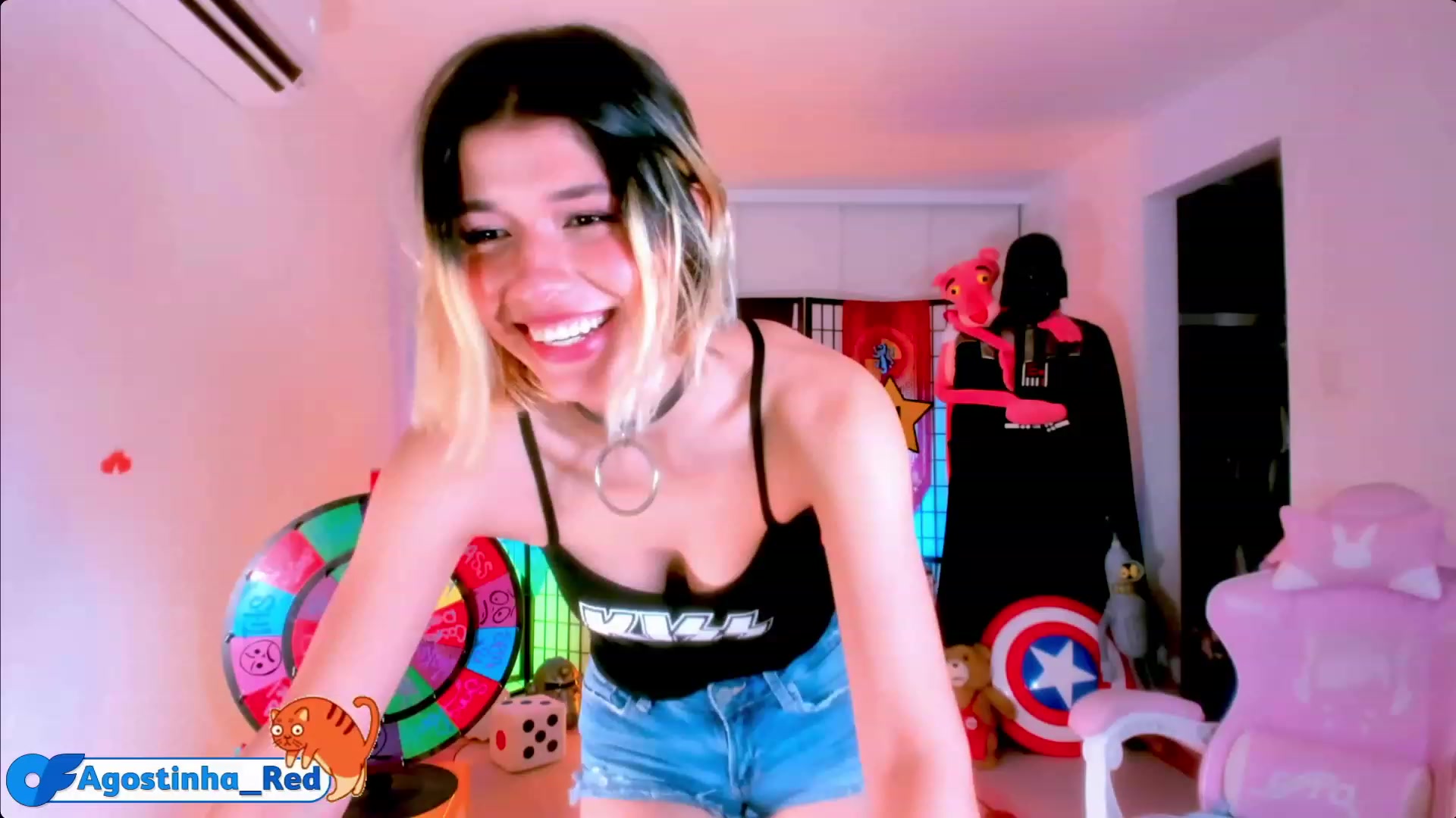 Gallery image thumbnail from Agostinha_Red's myfreecams stream on, 04/19/2023, 24:01 image 12 of 20