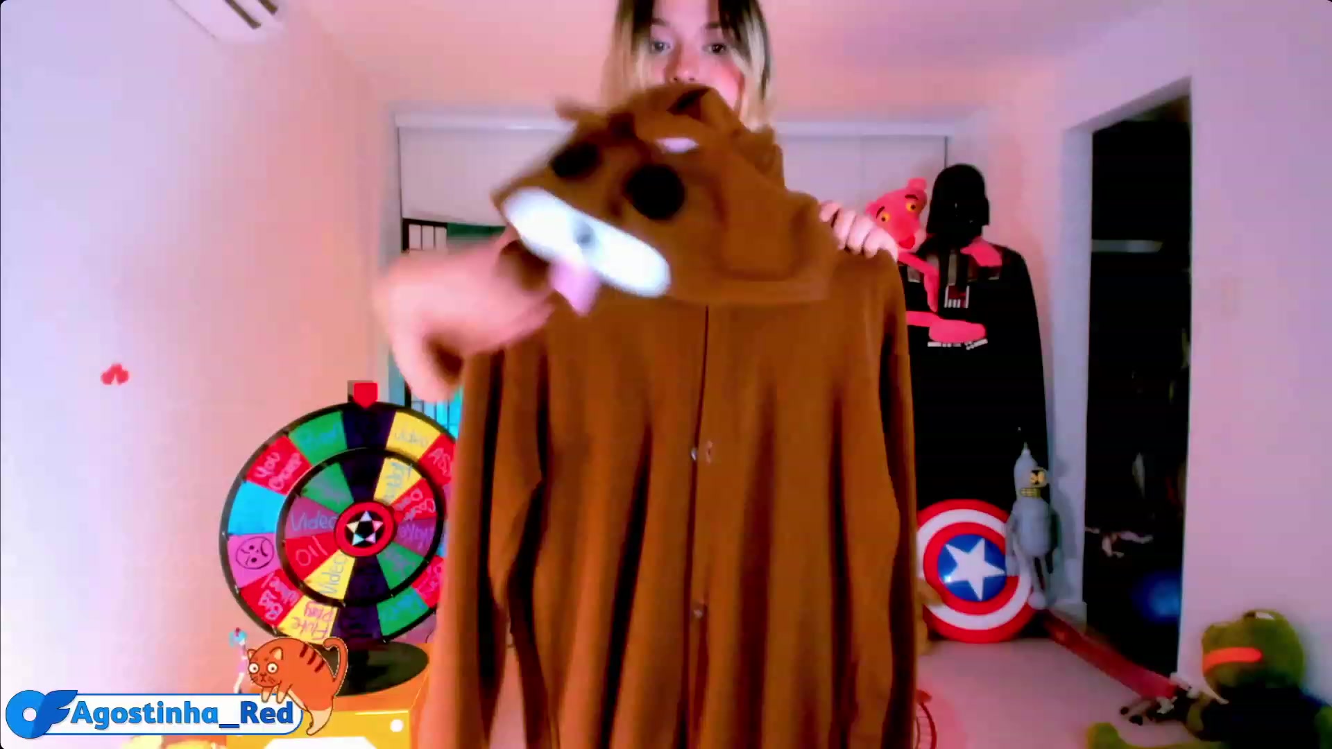 Gallery image thumbnail from Agostinha_Red's myfreecams stream on, 04/19/2023, 01:56 image 9 of 20