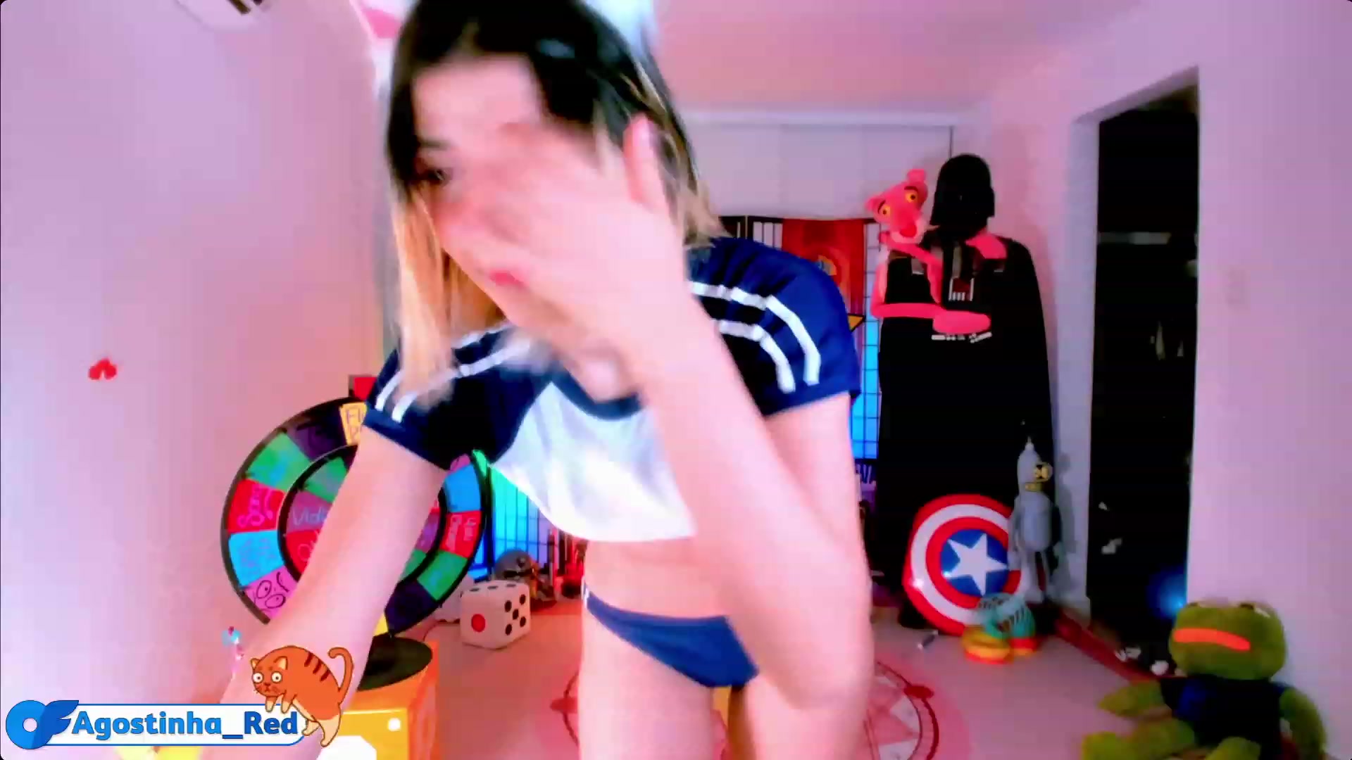 Gallery image thumbnail from Agostinha_Red's myfreecams stream on, 04/19/2023, 23:52 image 9 of 20