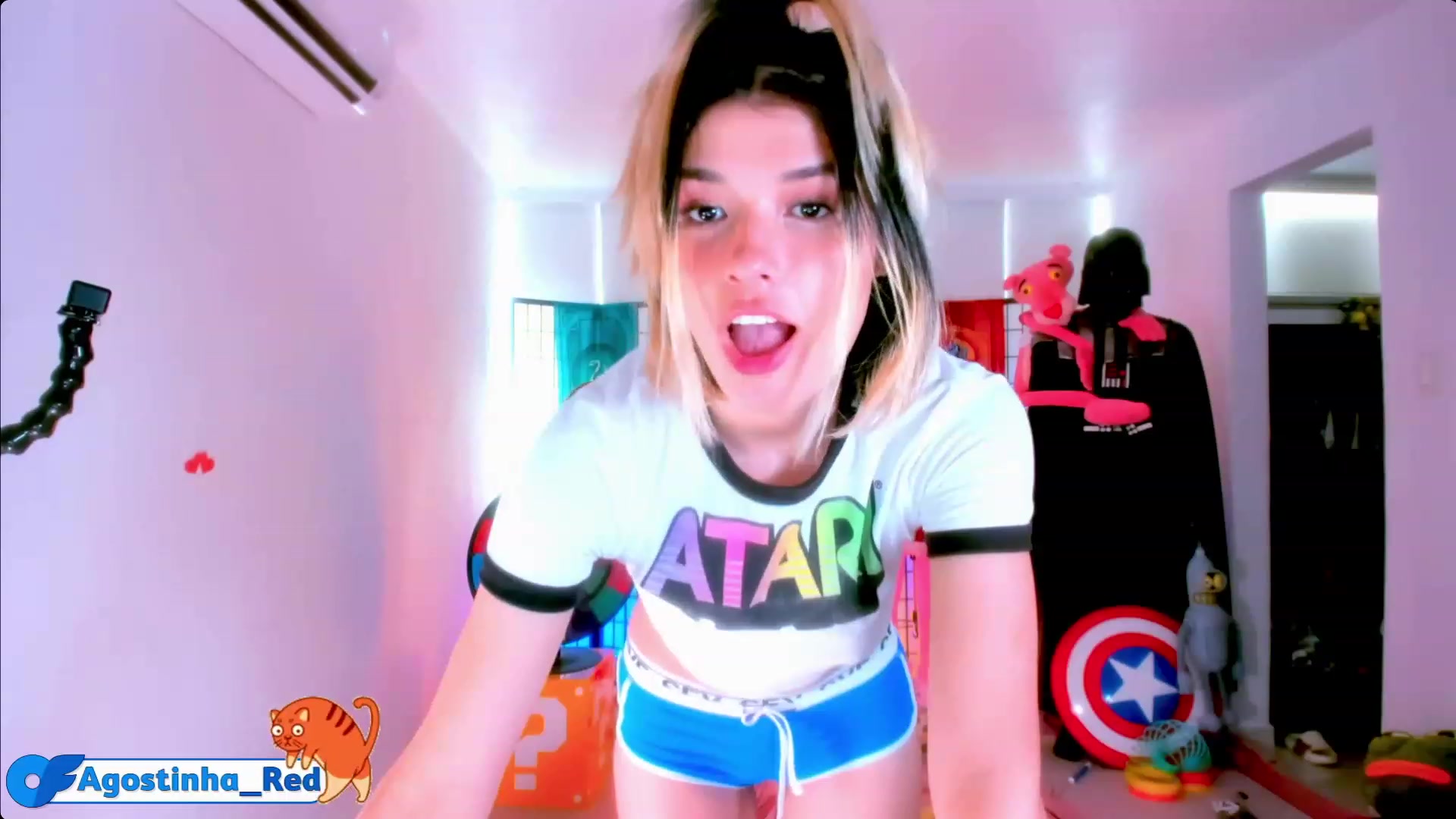 Gallery image thumbnail from Agostinha_Red's myfreecams stream on, 04/21/2023, 15:54 image 19 of 20