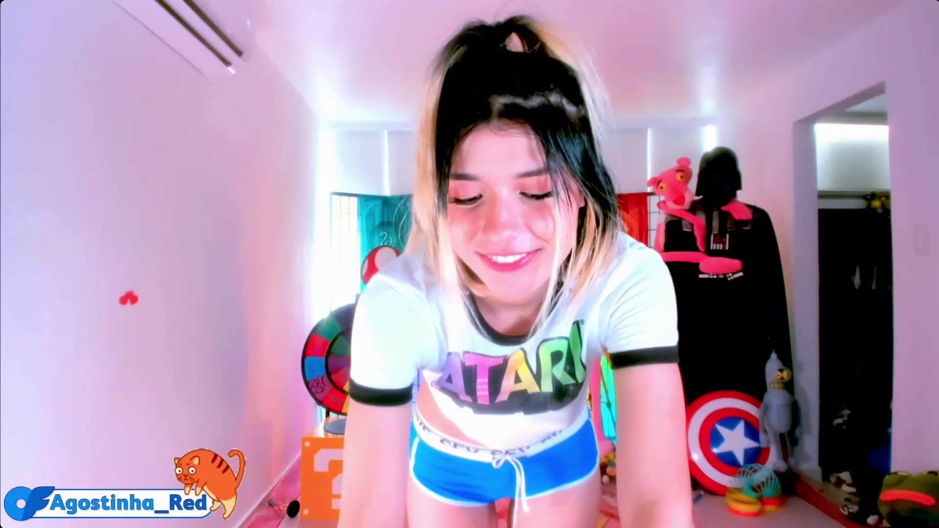 Gallery image thumbnail from Agostinha_Red's myfreecams stream on, 04/21/2023, 15:54 image 17 of 20