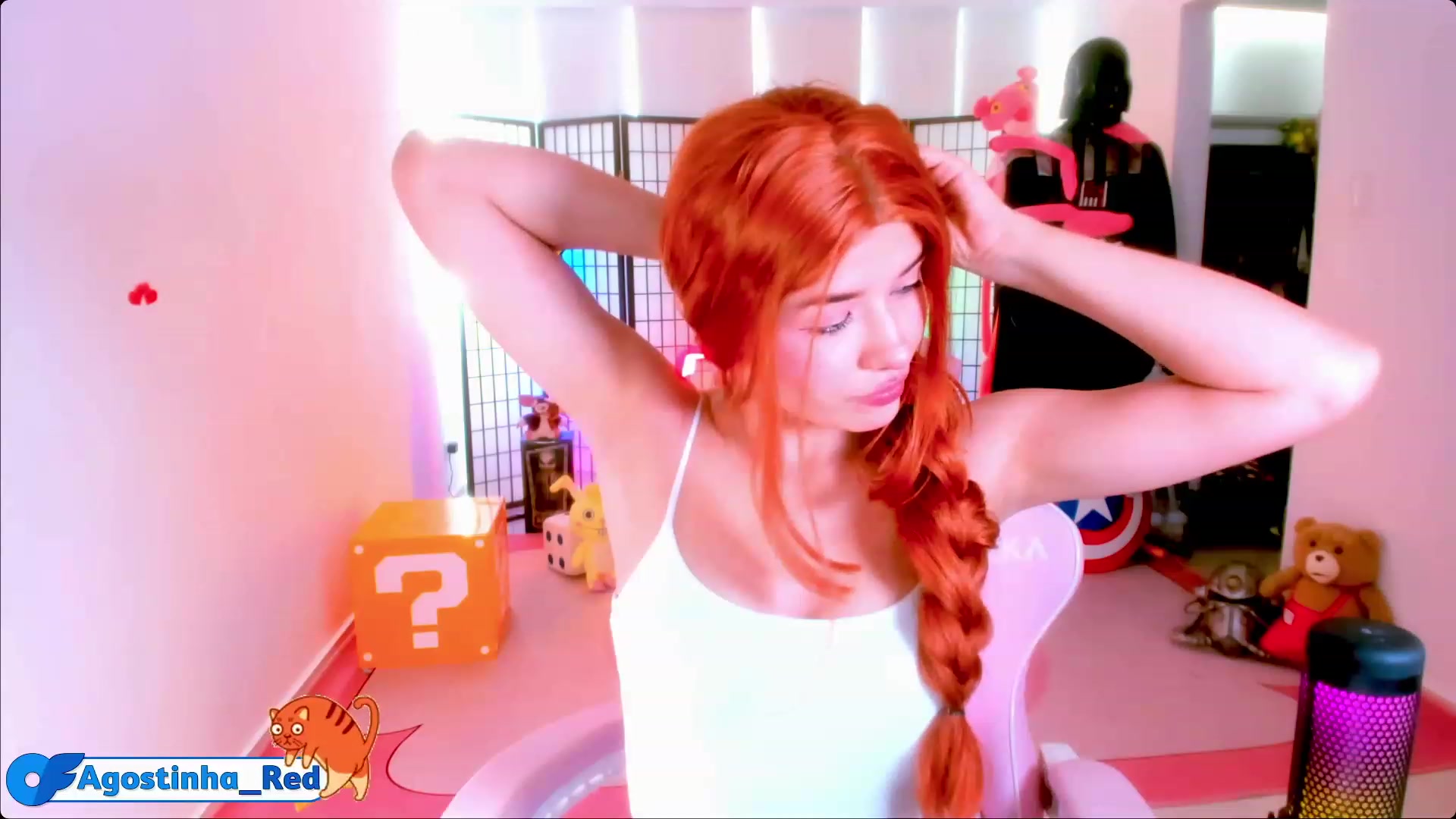 Gallery image thumbnail from Agostinha_Red's myfreecams stream on, 04/25/2023, 15:28 image 14 of 20