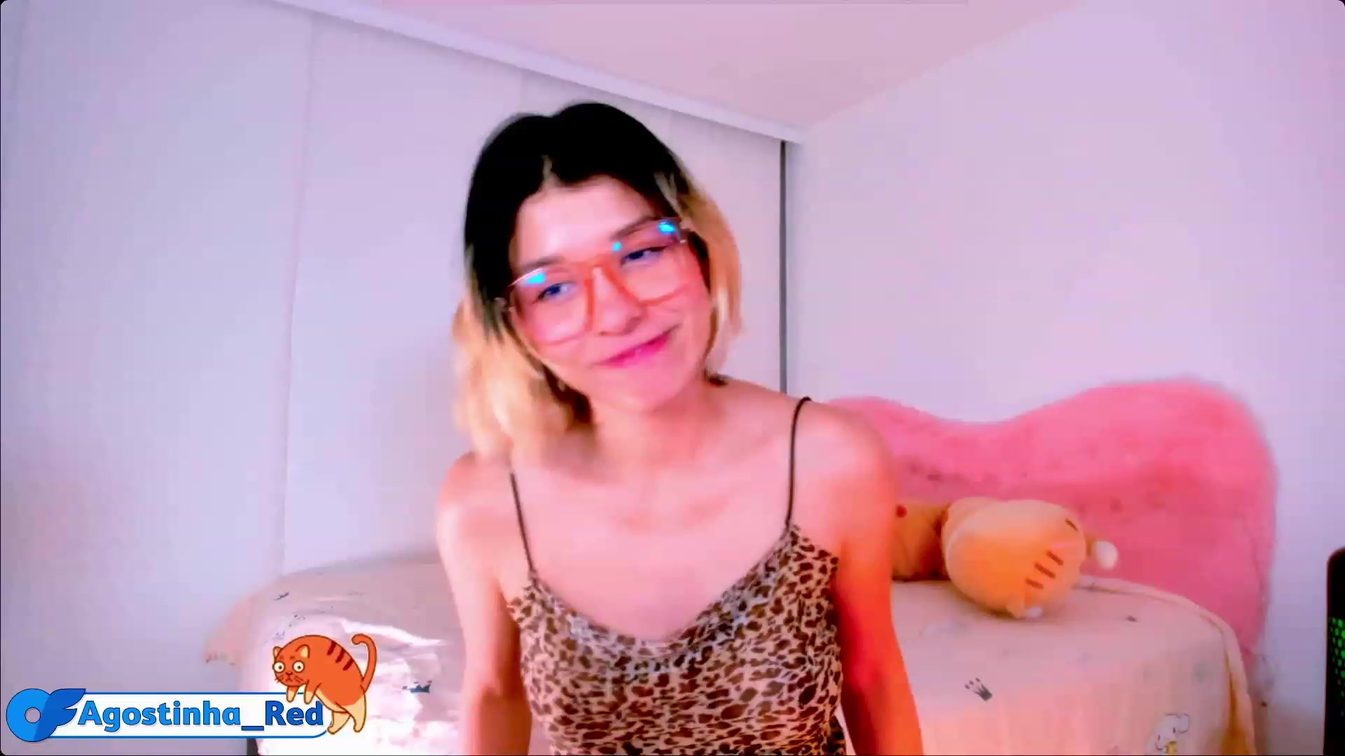 Gallery image thumbnail from Agostinha_Red's myfreecams stream on, 05/12/2023, 01:34 image 2 of 20