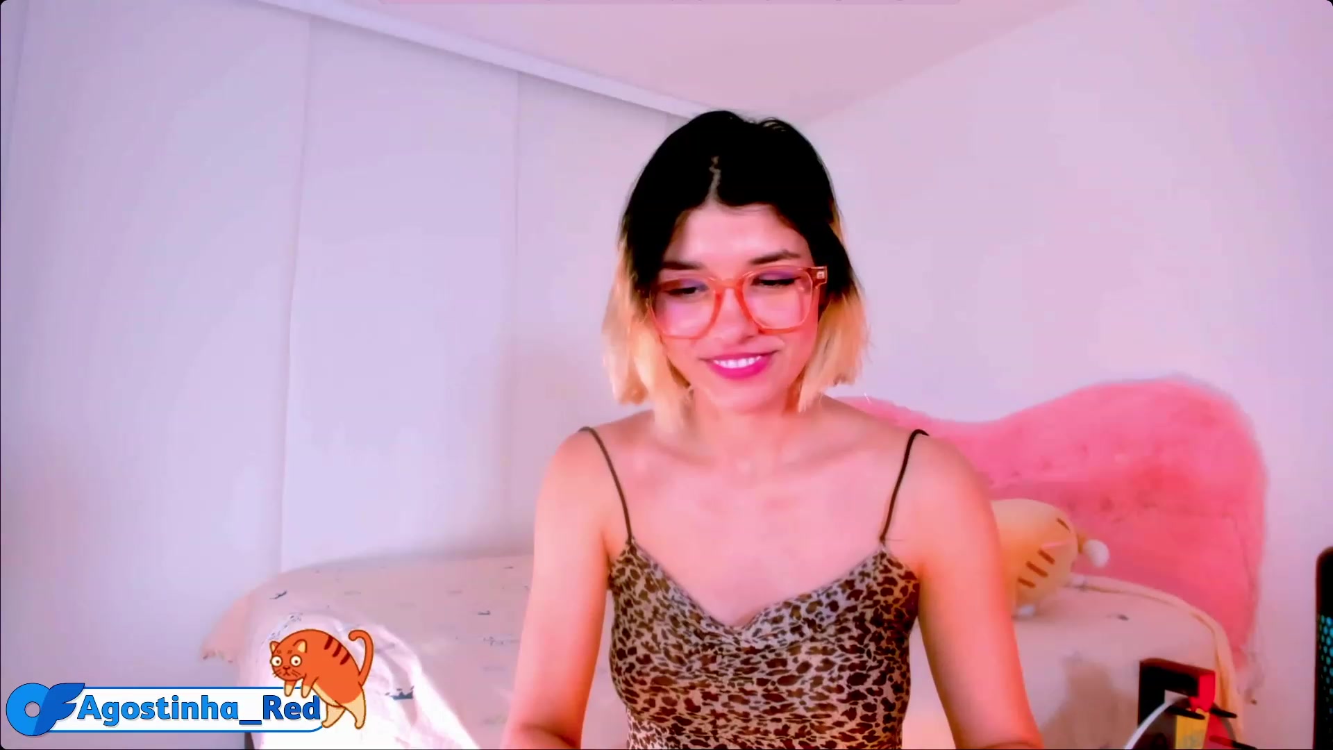 Gallery image thumbnail from Agostinha_Red's myfreecams stream on, 05/12/2023, 01:34 image 11 of 20