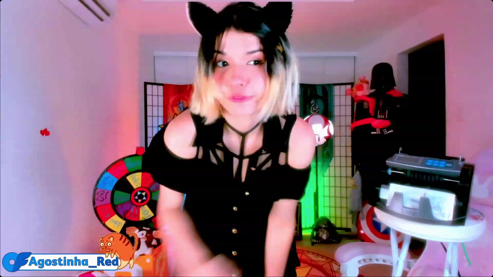Gallery image thumbnail from Agostinha_Red's myfreecams stream on, 05/20/2023, 01:27 image 17 of 20