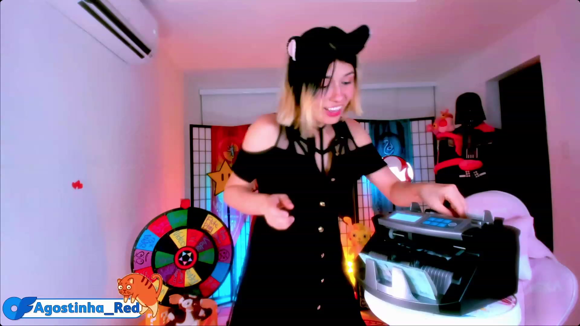 Gallery image thumbnail from Agostinha_Red's myfreecams stream on, 05/20/2023, 01:27 image 12 of 20