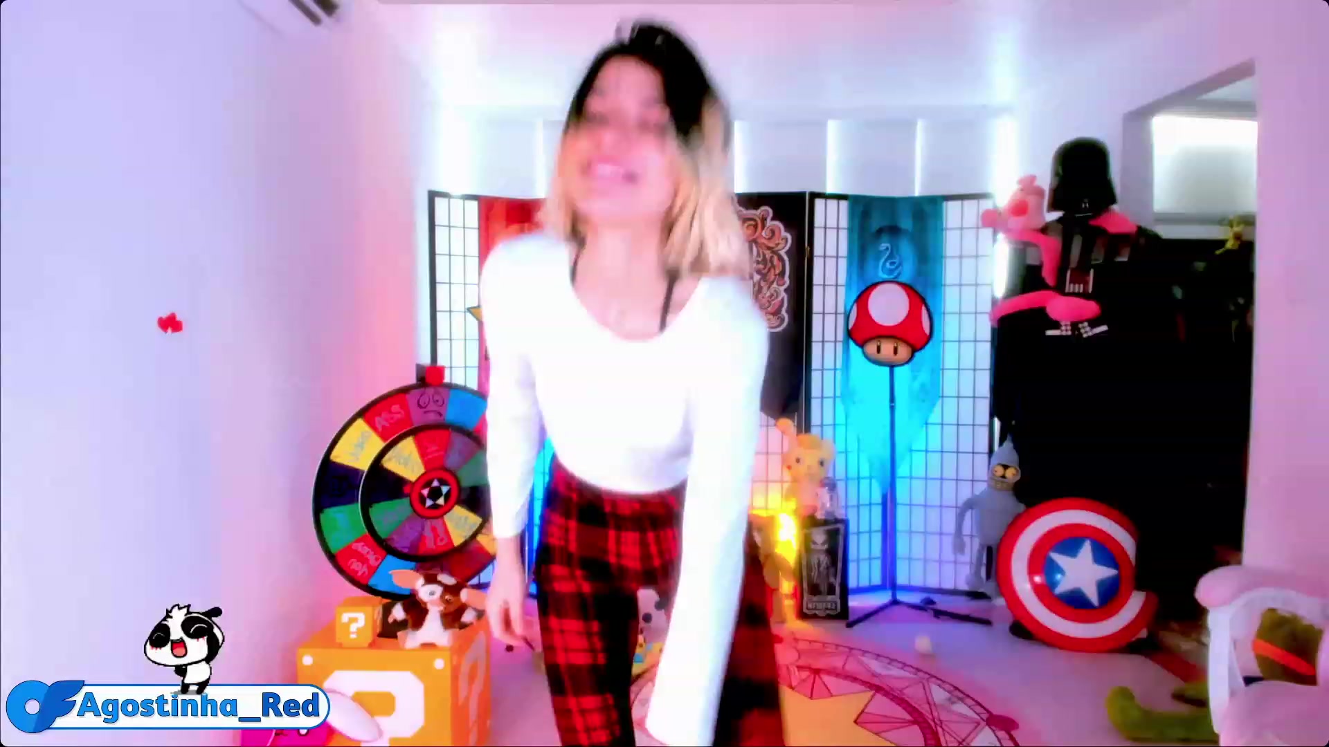 Gallery image thumbnail from Agostinha_Red's myfreecams stream on, 05/27/2023, 16:57 image 17 of 20