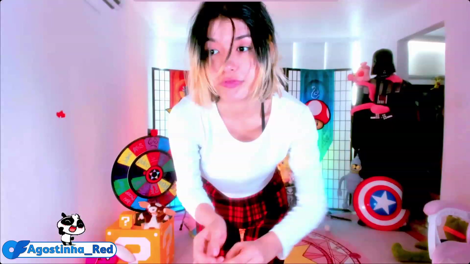 Gallery image thumbnail from Agostinha_Red's myfreecams stream on, 05/27/2023, 16:57 image 18 of 20