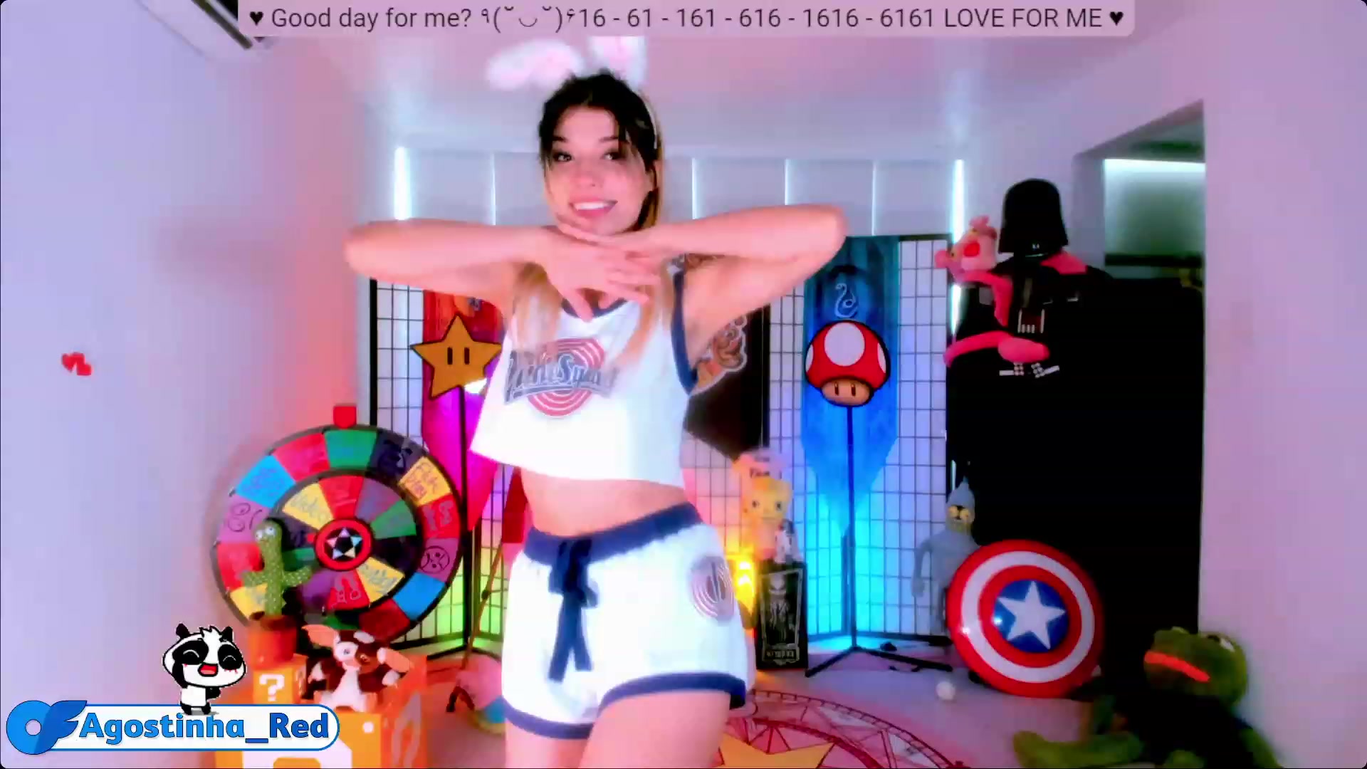 Gallery image thumbnail from Agostinha_Red's myfreecams stream on, 06/03/2023, 17:16 image 7 of 20