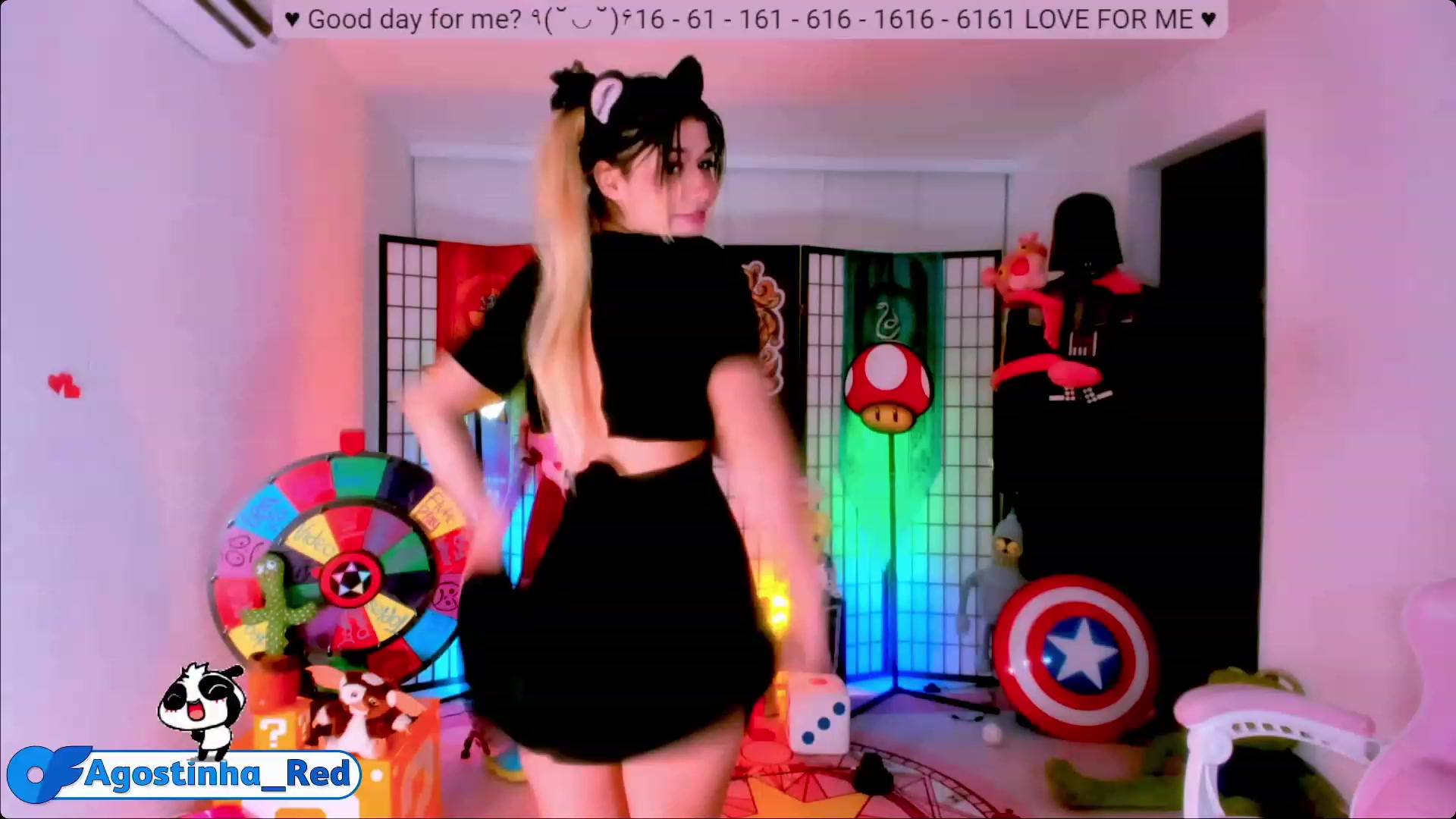Gallery image thumbnail from Agostinha_Red's myfreecams stream on, 06/04/2023, 02:02 image 1 of 20