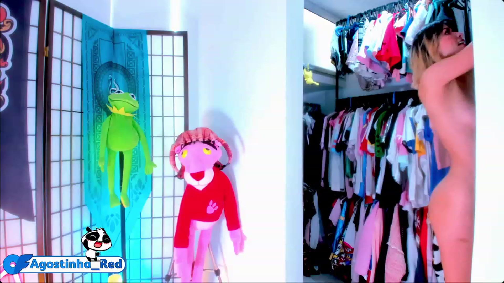 Gallery image thumbnail from Agostinha_Red's myfreecams stream on, 06/13/2023, 16:13 image 16 of 20